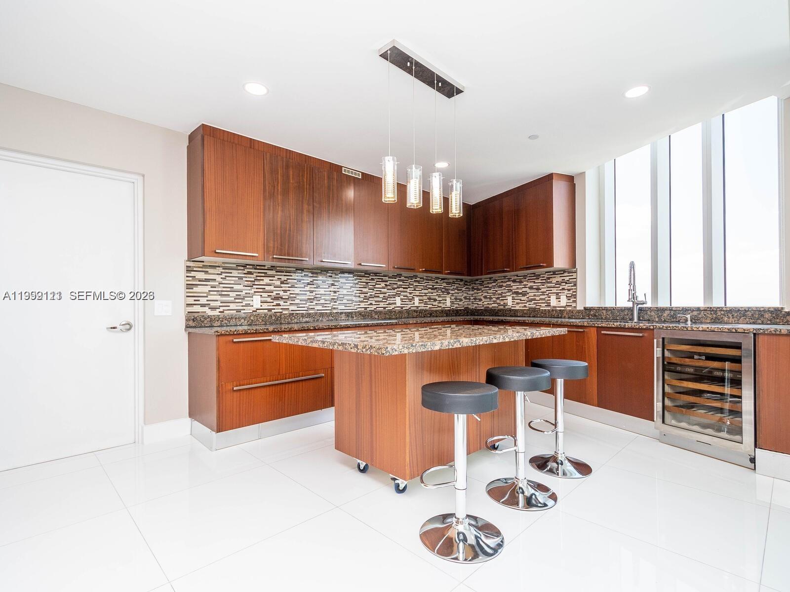 TDR TOWER II CONDO - Residential