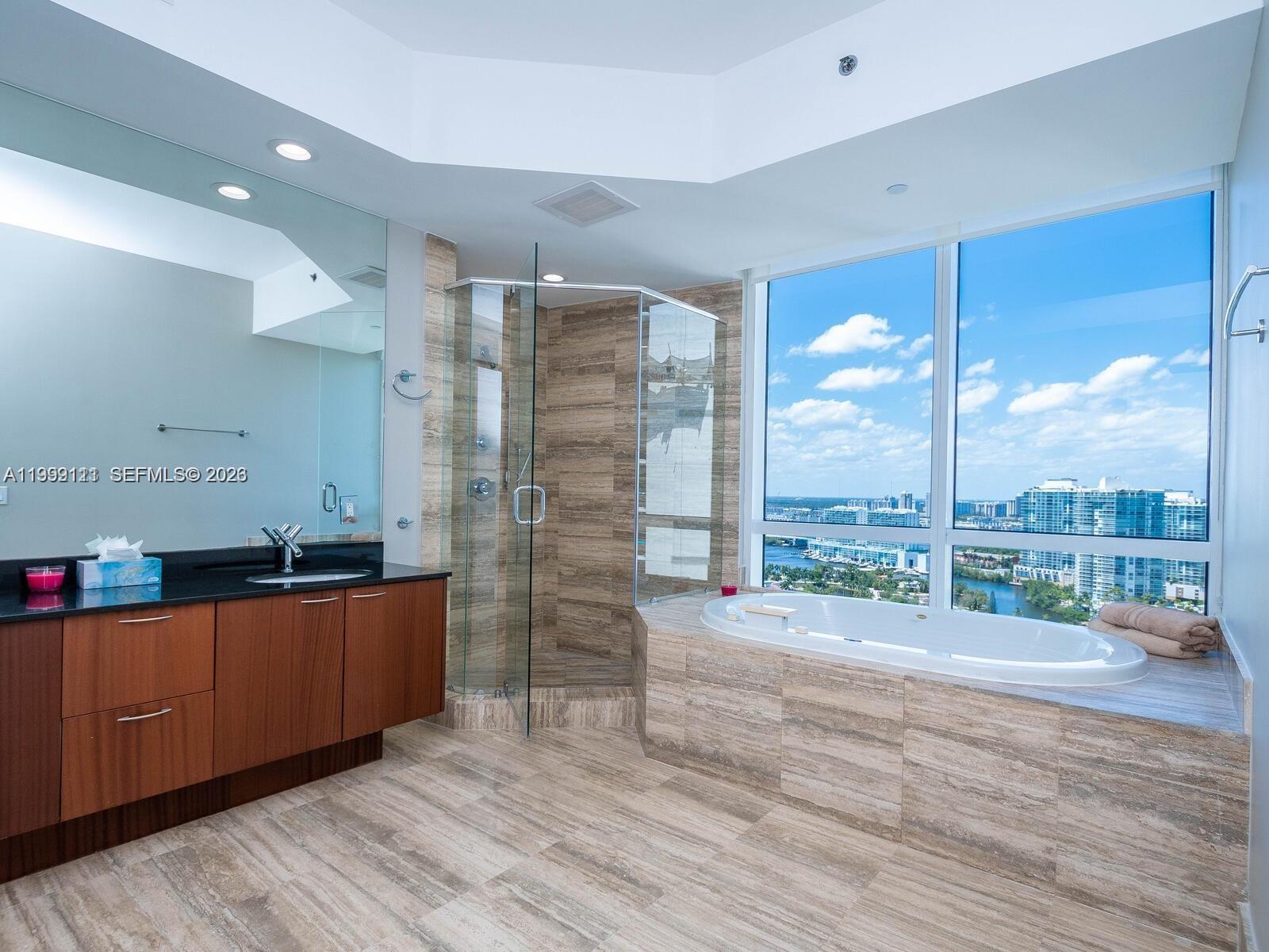 TDR TOWER II CONDO - Residential