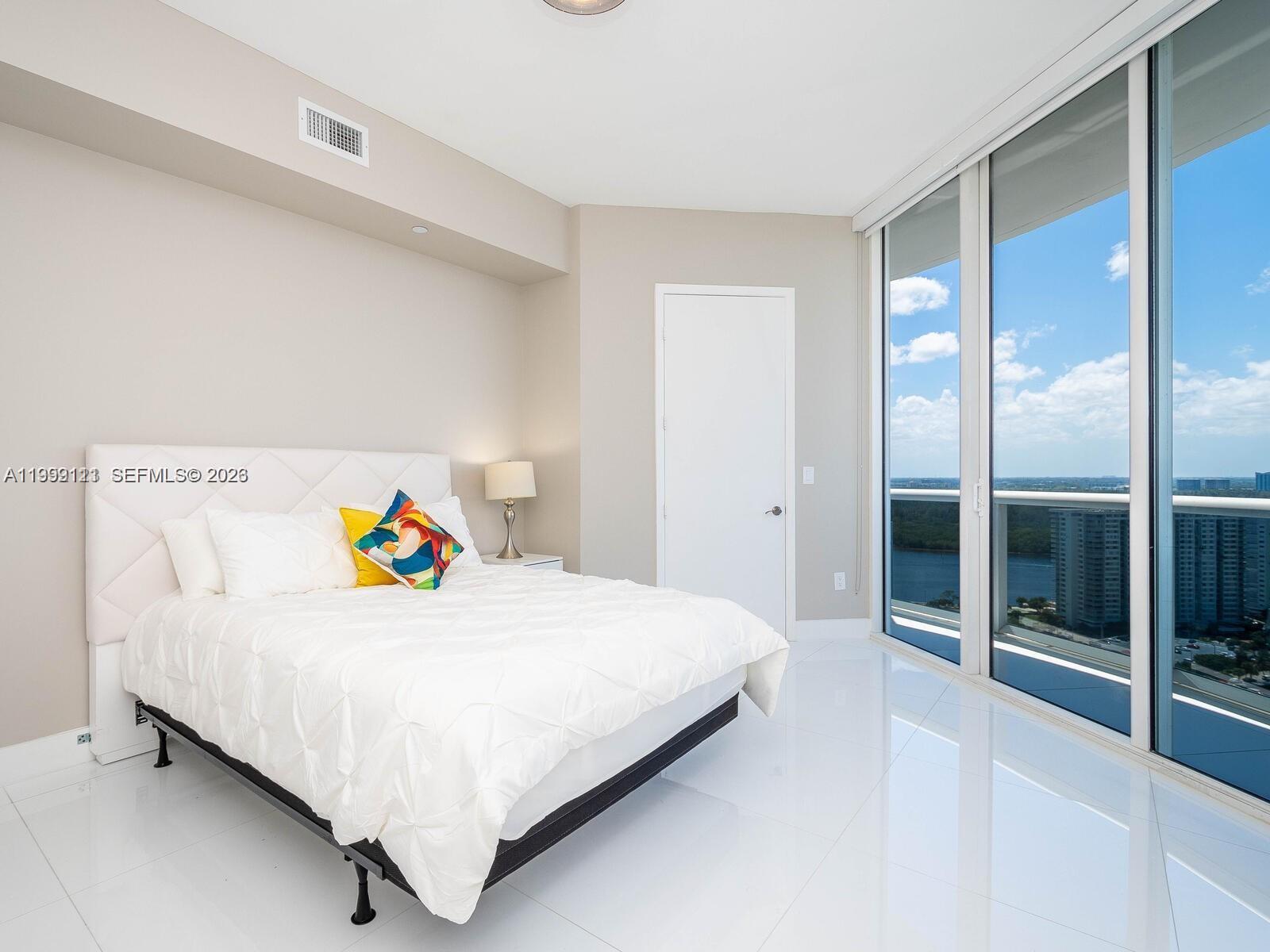 TDR TOWER II CONDO - Residential