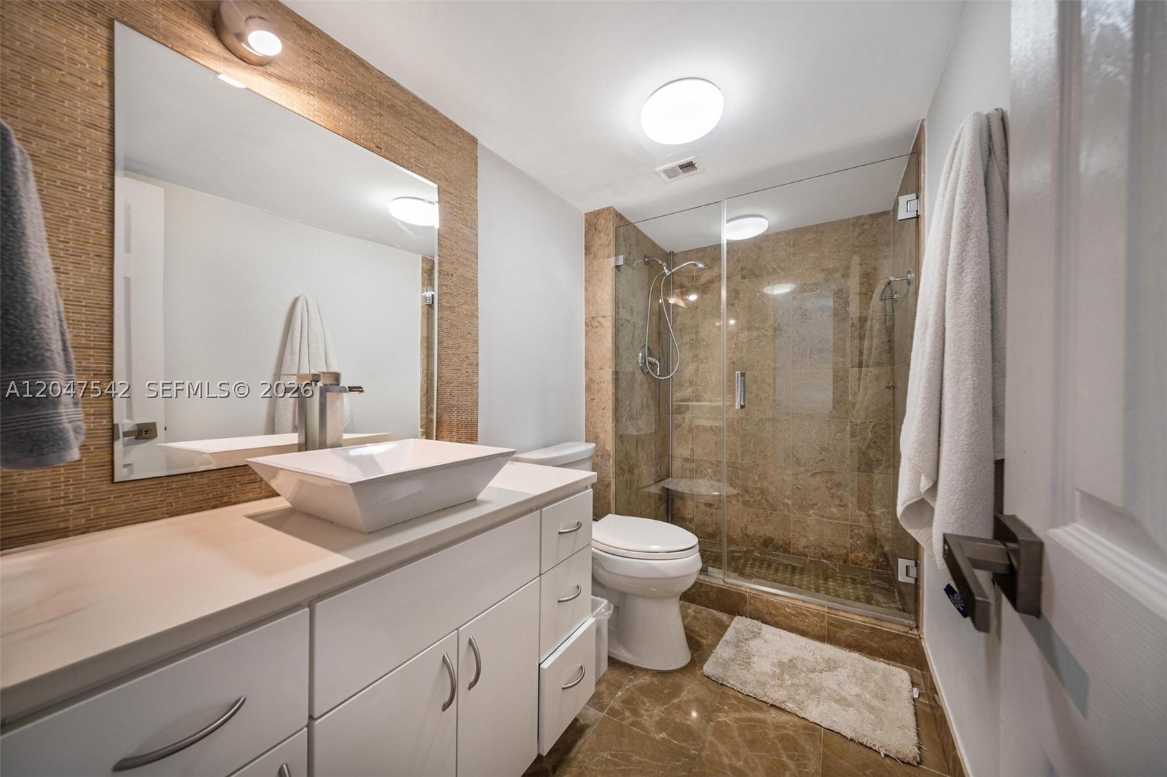 ARLEN BEACH CONDO - Residential