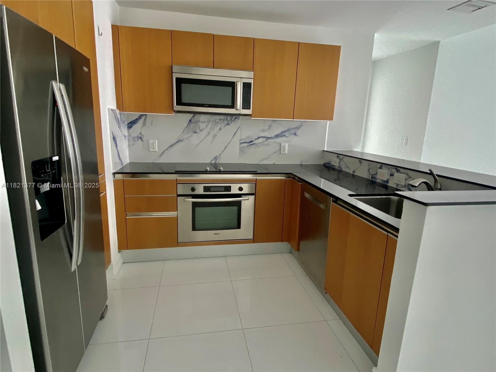 1060 BRICKELL CONDO - Residential Lease