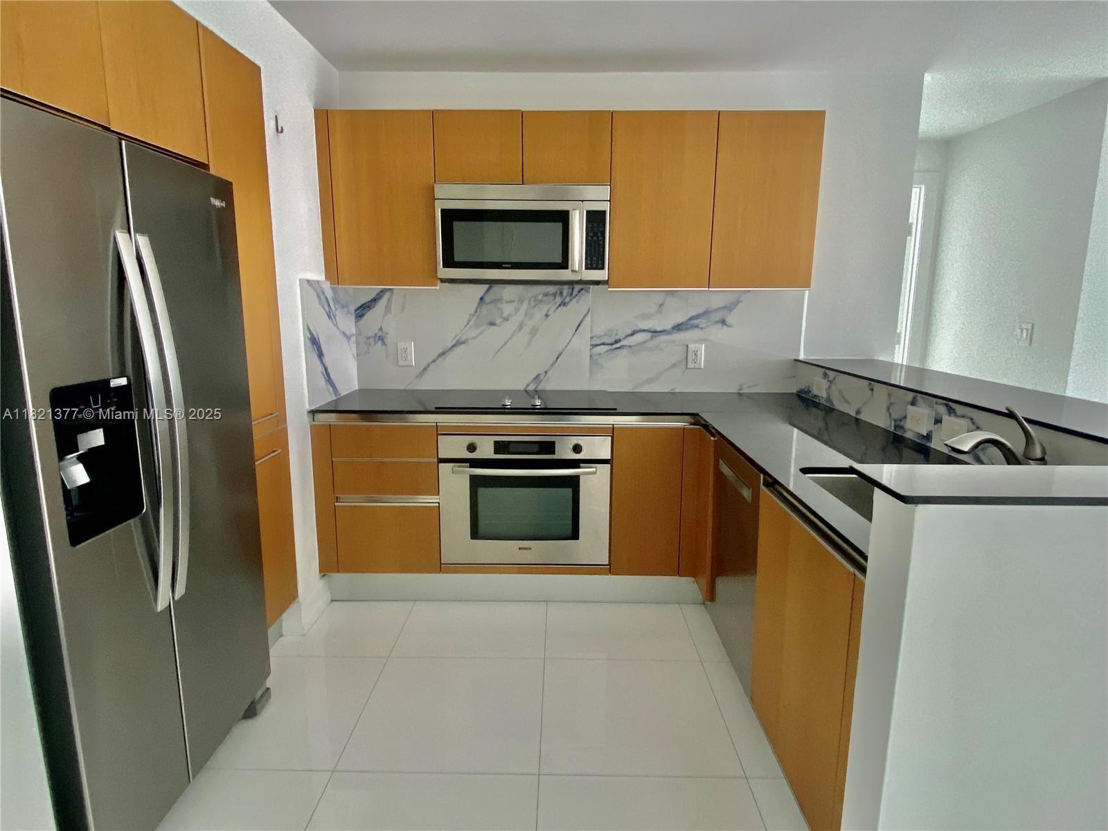 1060 BRICKELL CONDO - Residential Lease