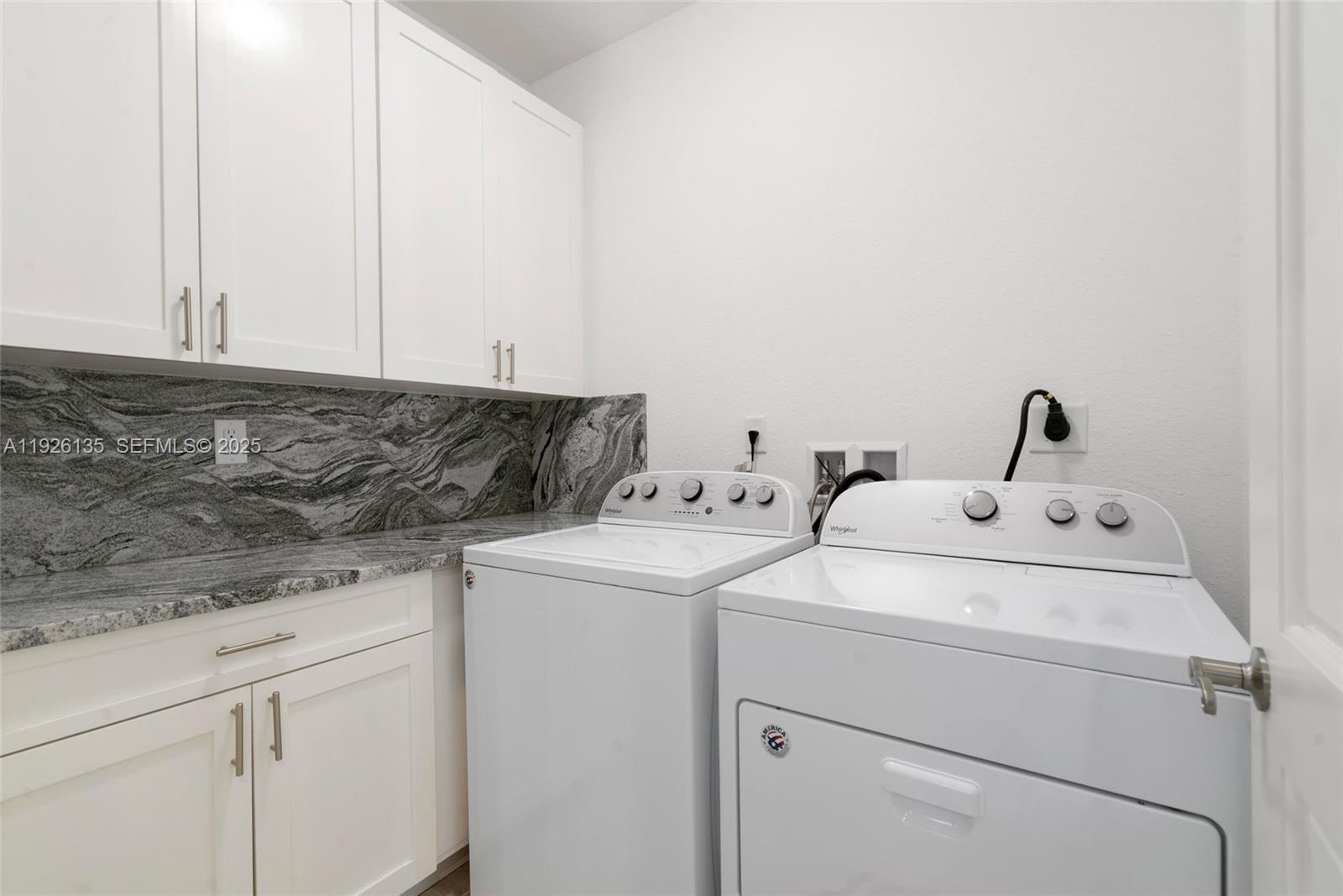 Twin Lakes - Residential