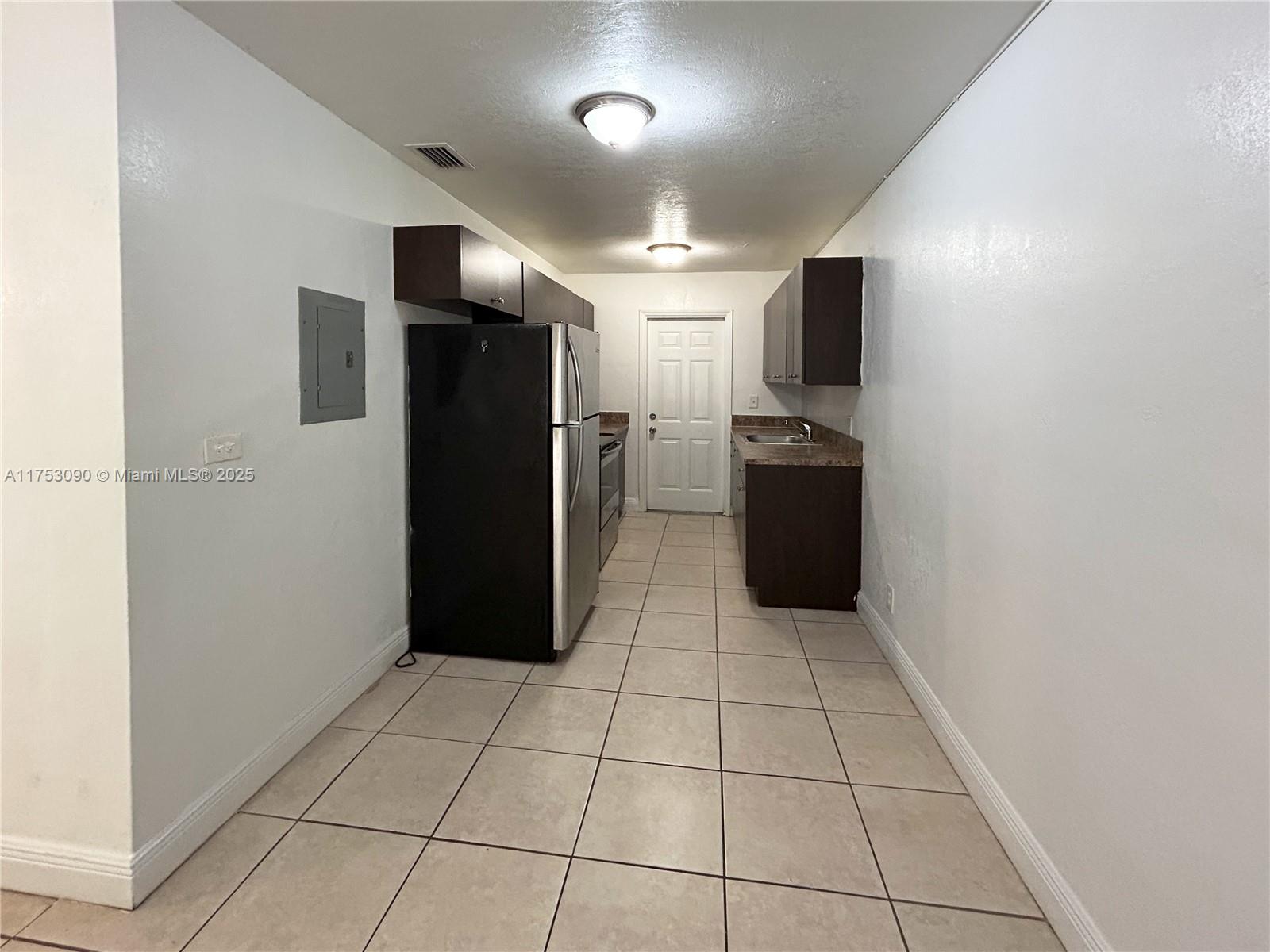 BISCAYNE HEIGHTS - Residential Lease