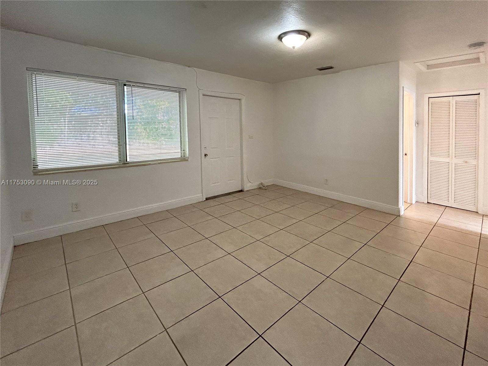 BISCAYNE HEIGHTS - Residential Lease