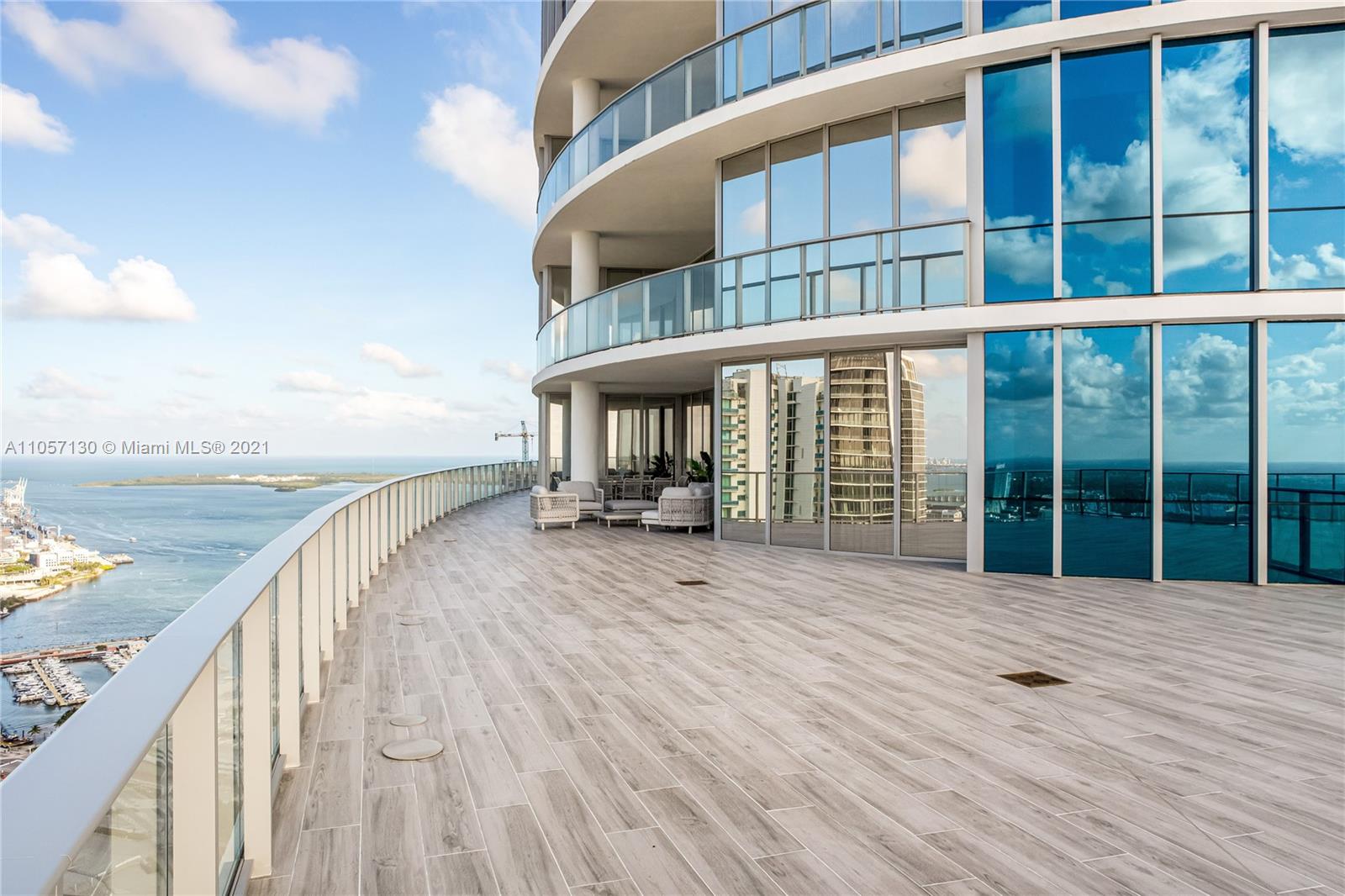 PARAMOUNT MIAMI WORLDCENT - Residential