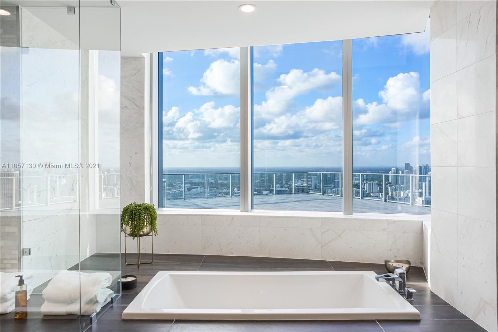 PARAMOUNT MIAMI WORLDCENT - Residential