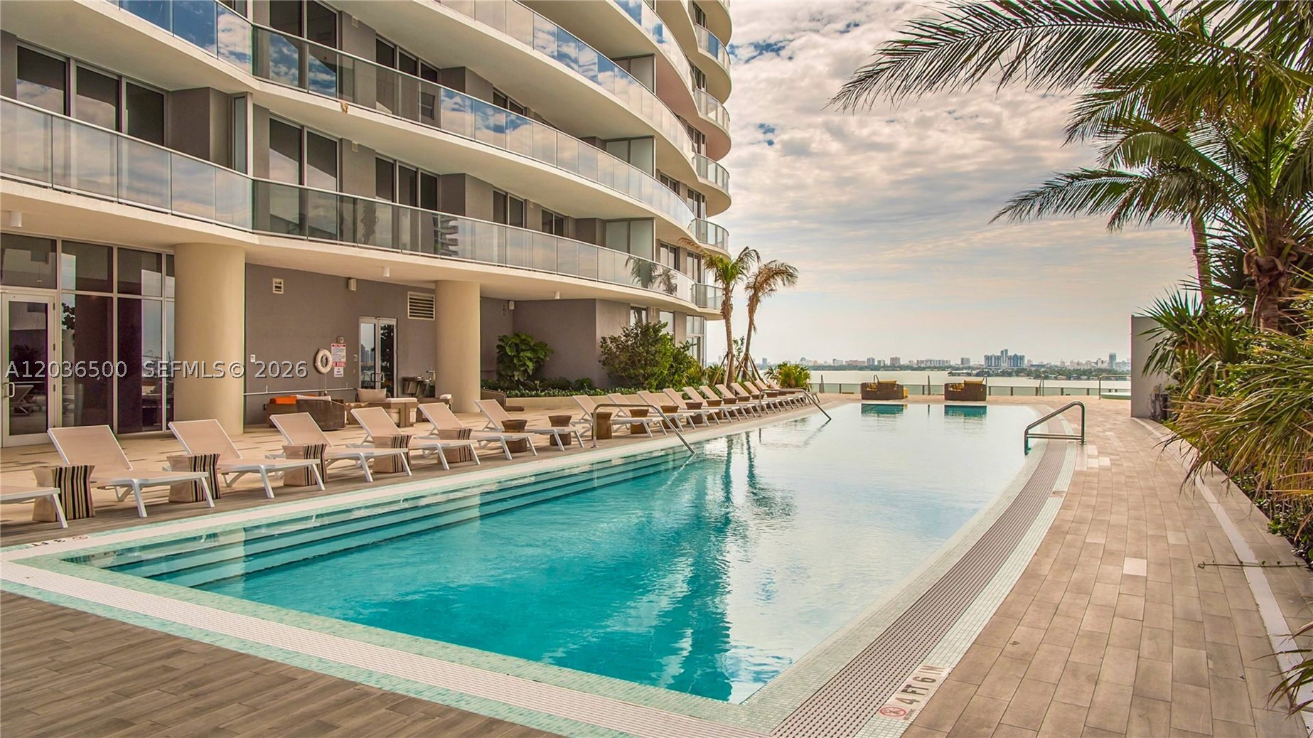 ARIA ON THE BAY CONDO - Residential