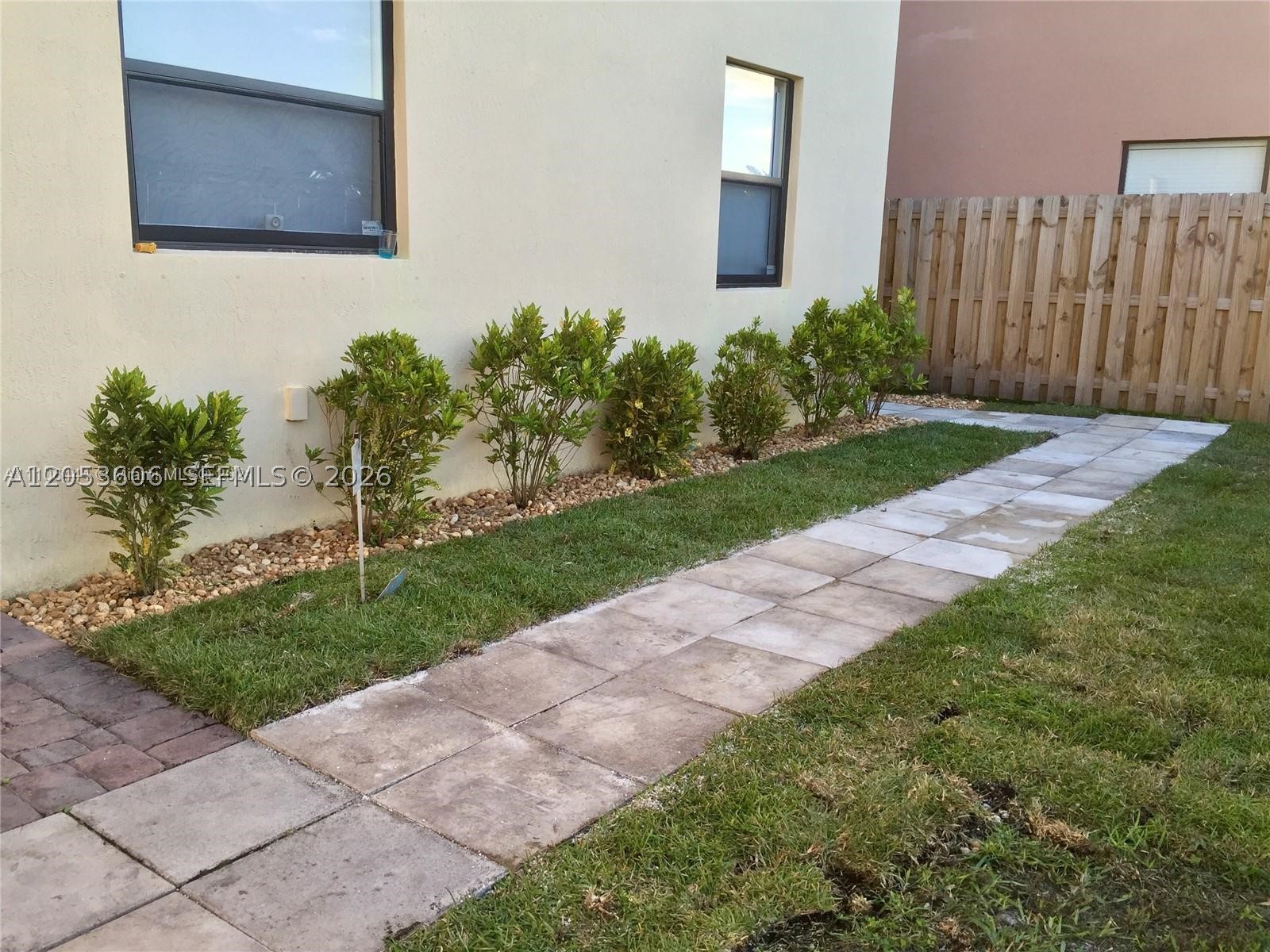 SION ESTATES FIRST ADDITI - Residential Lease
