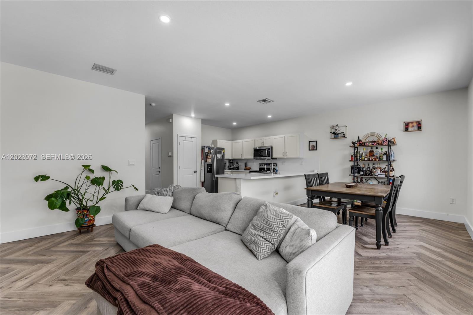 HAMILTON PLACE - Residential