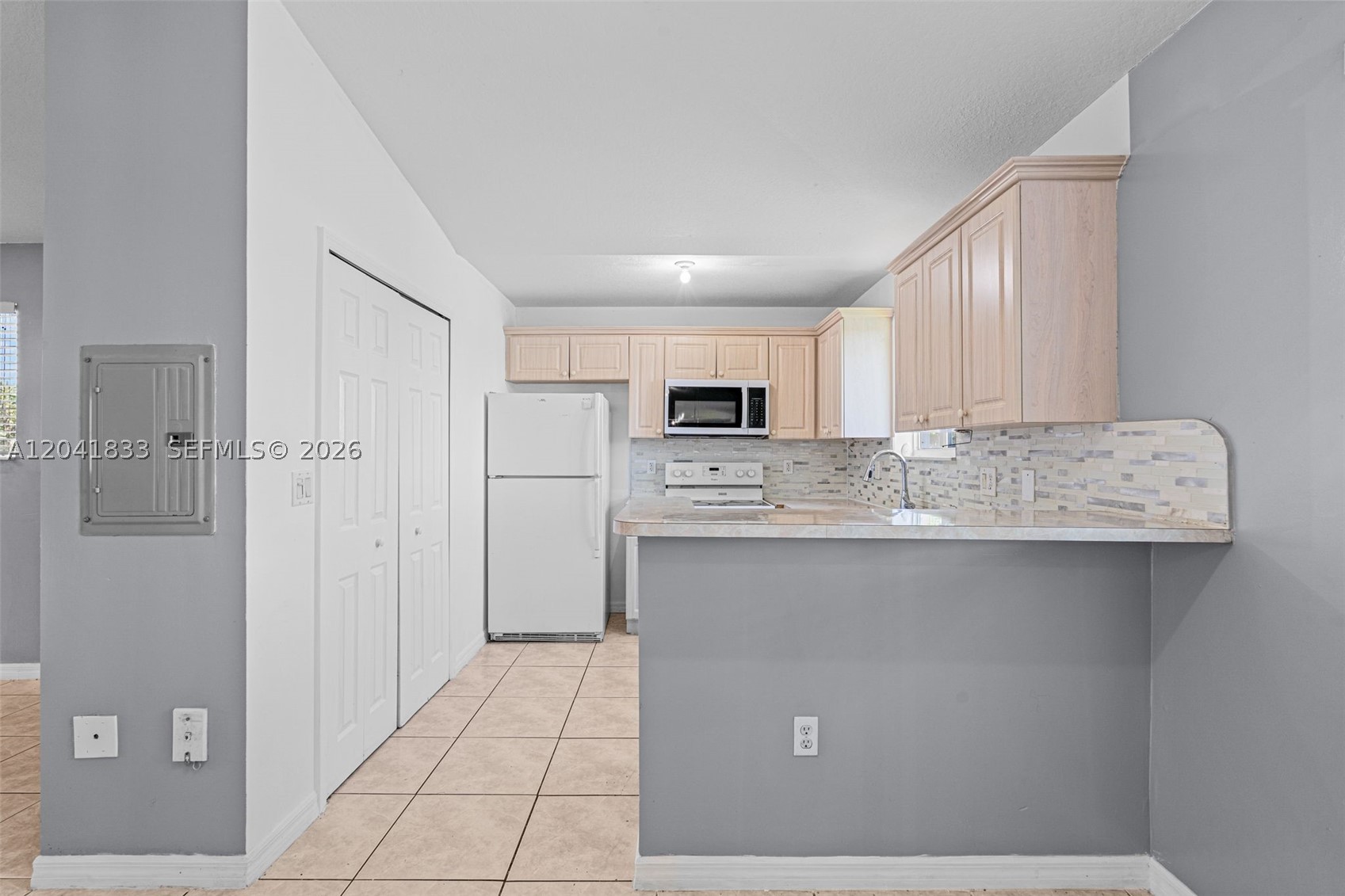 VENETIA GARDENS CONDO - Residential Lease