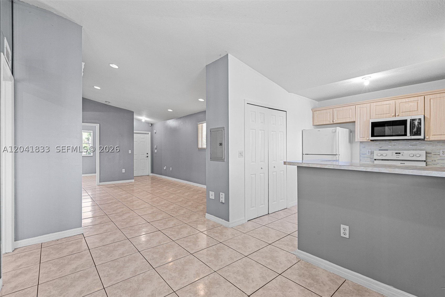 VENETIA GARDENS CONDO - Residential Lease