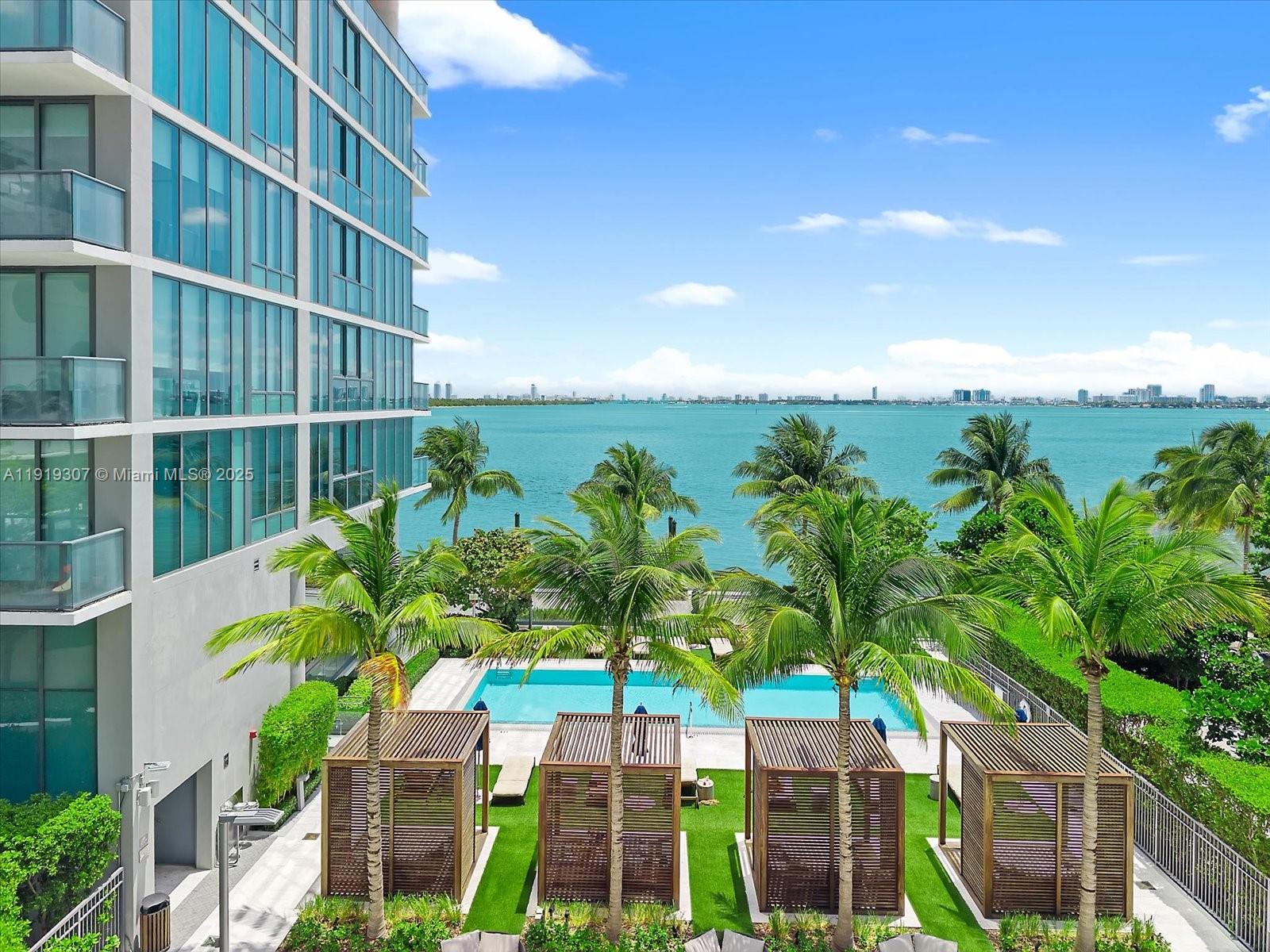 ONE PARAISO CONDO - Residential
