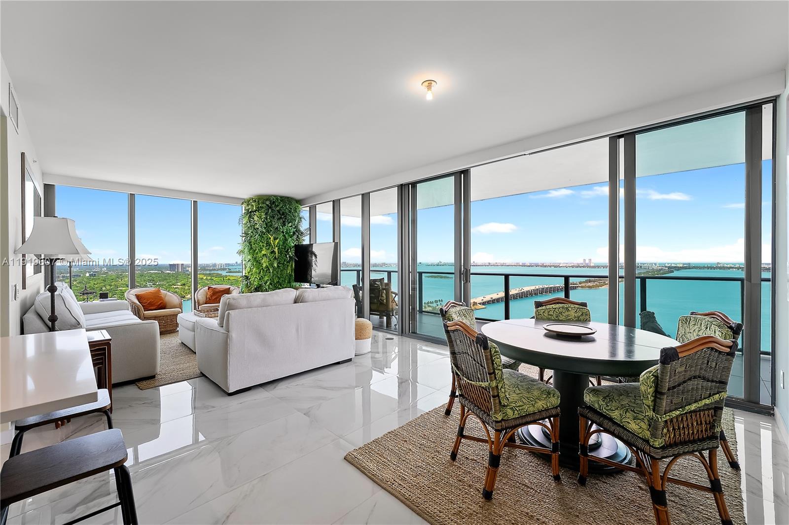 ONE PARAISO CONDO - Residential
