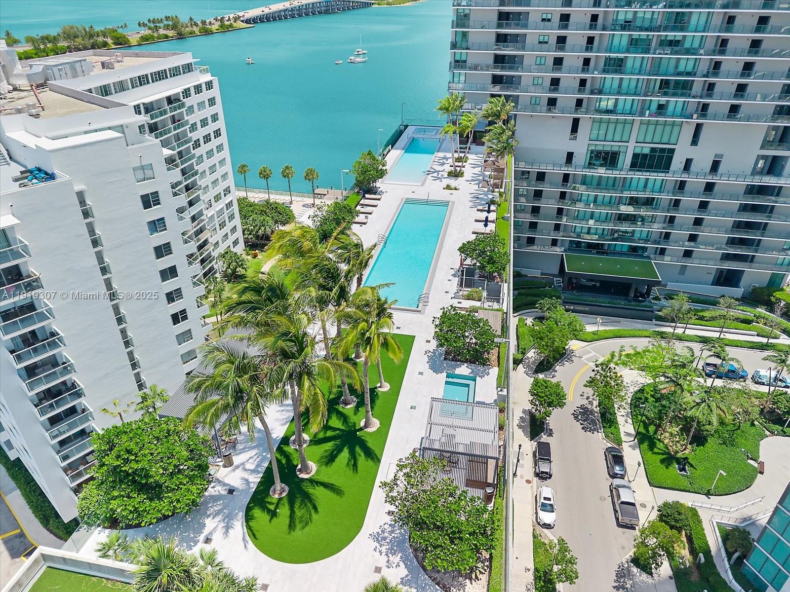ONE PARAISO CONDO - Residential