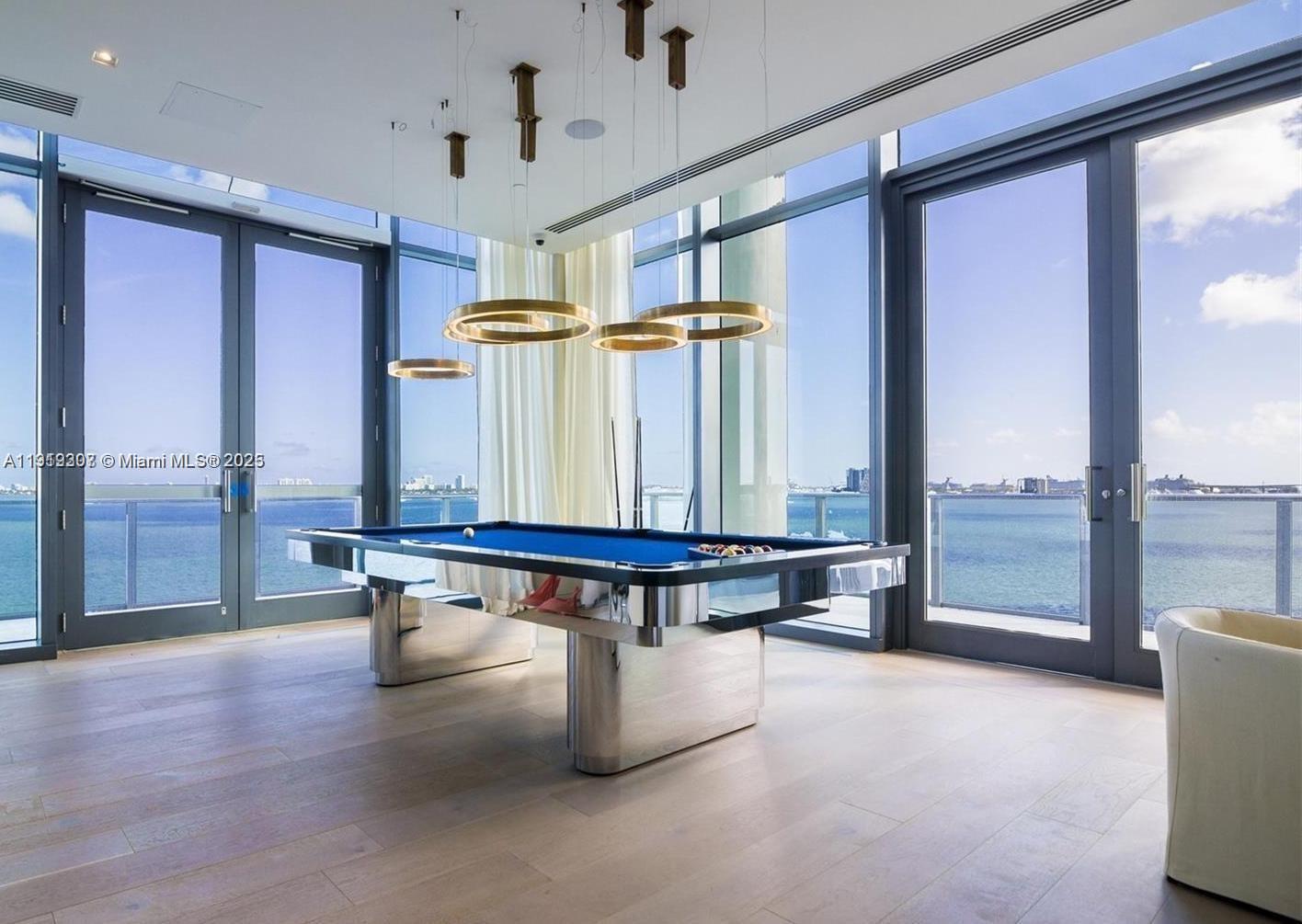 ONE PARAISO CONDO - Residential