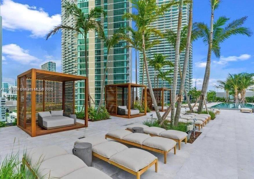 ONE PARAISO CONDO - Residential