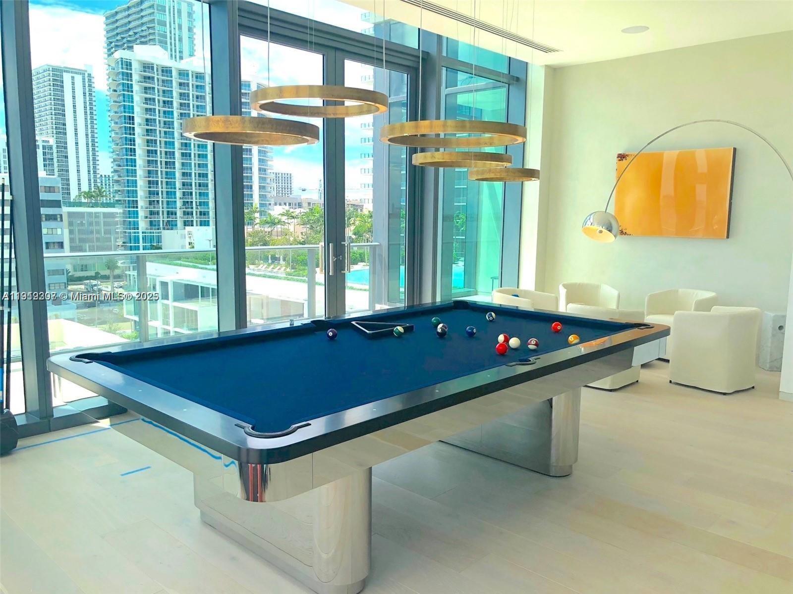 ONE PARAISO CONDO - Residential