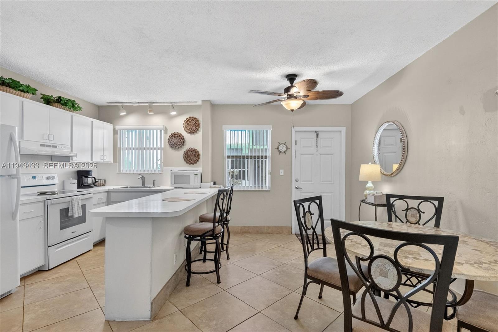 SOUTHERN SEAS CONDO - Residential