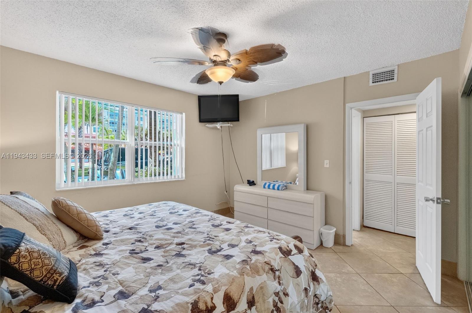 SOUTHERN SEAS CONDO - Residential