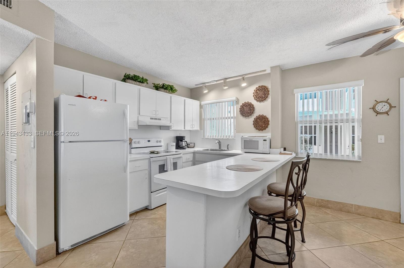SOUTHERN SEAS CONDO - Residential