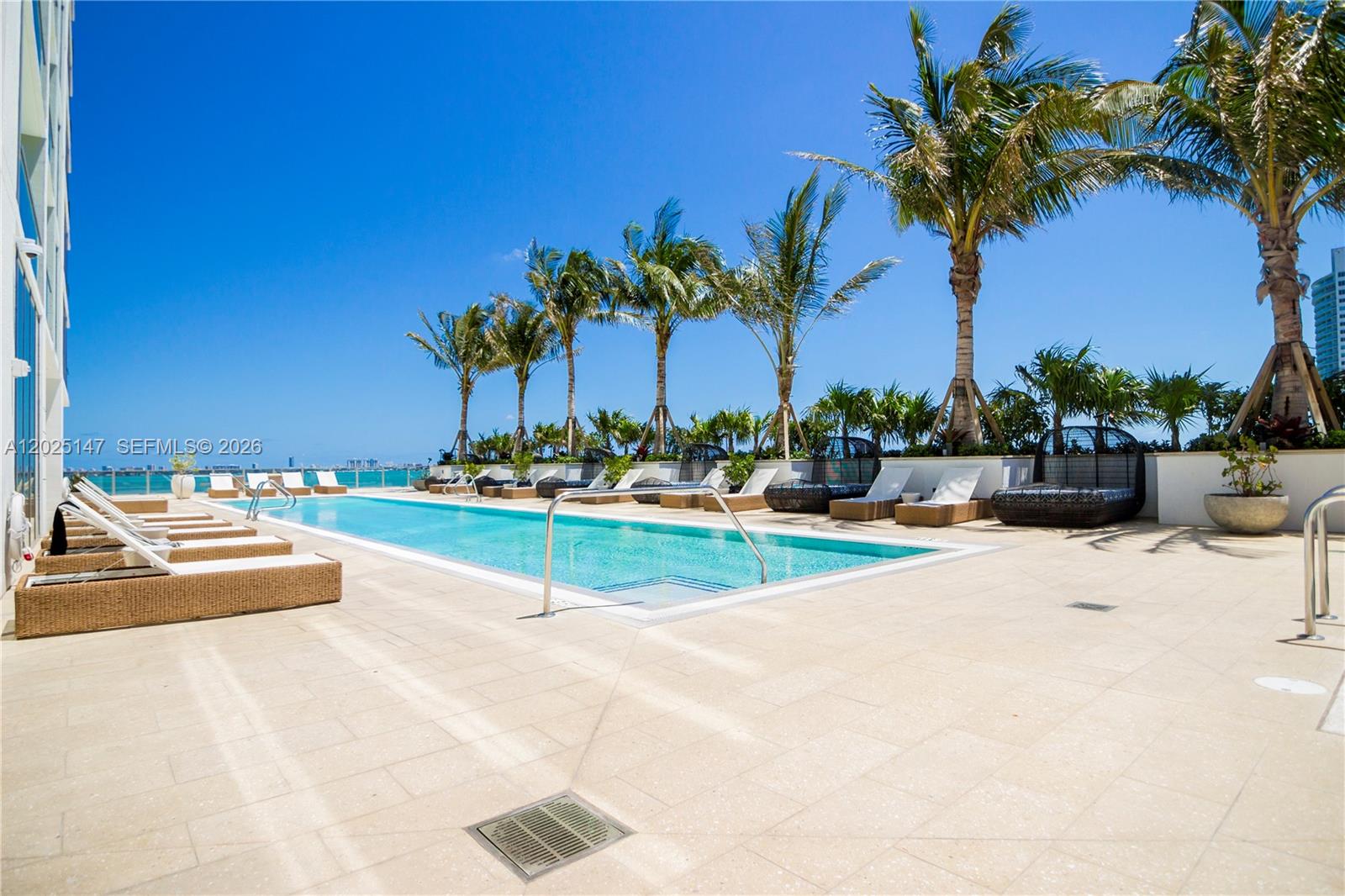 BISCAYNE BEACH CONDO - Residential