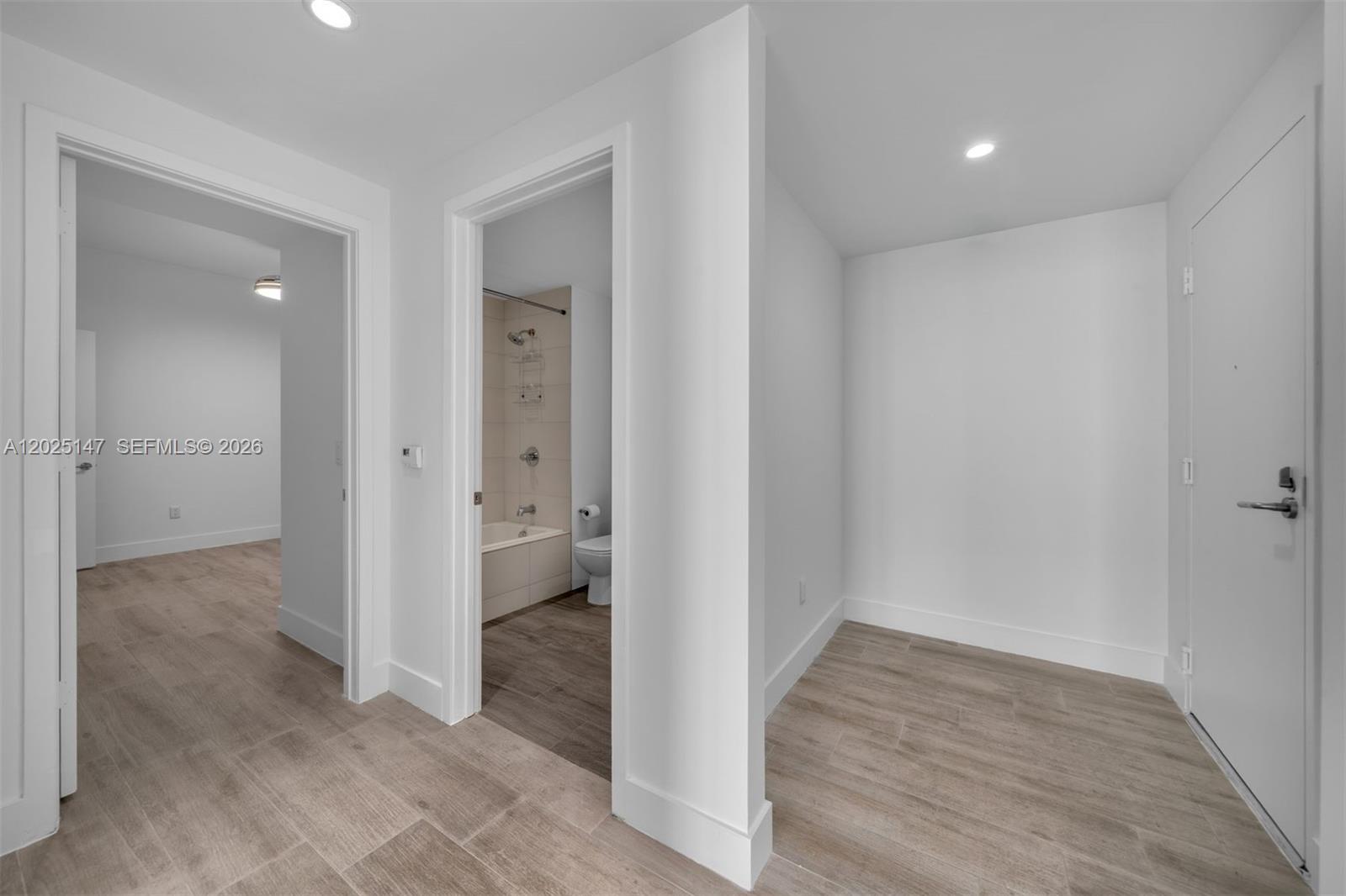 BISCAYNE BEACH CONDO - Residential