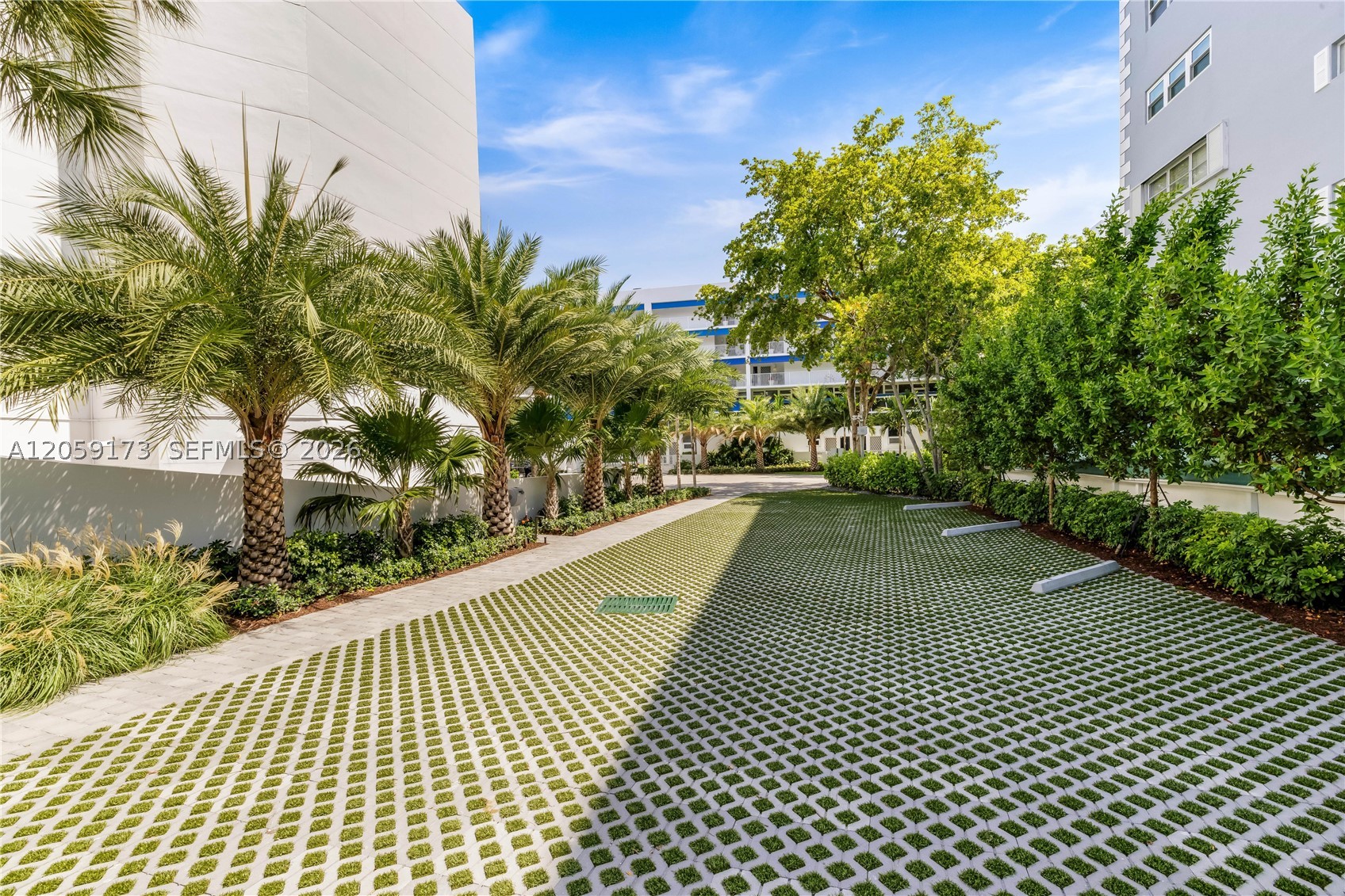 INTRACOASTAL 31 CONDO - Residential