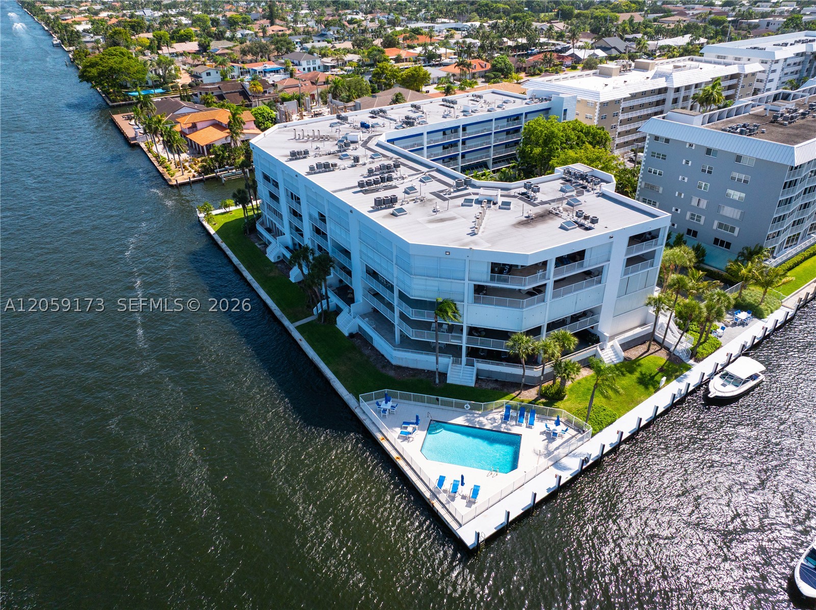 INTRACOASTAL 31 CONDO - Residential