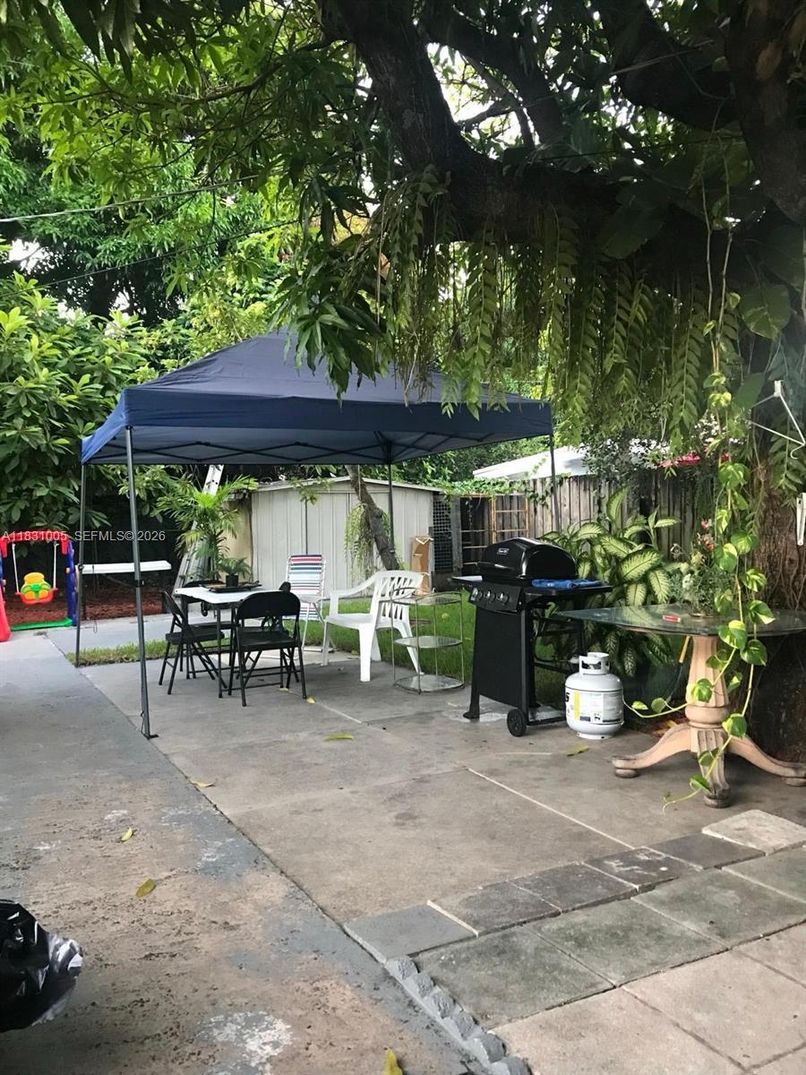 TOWN OF HIALEAH 1 ADDN AM - Residential Lease