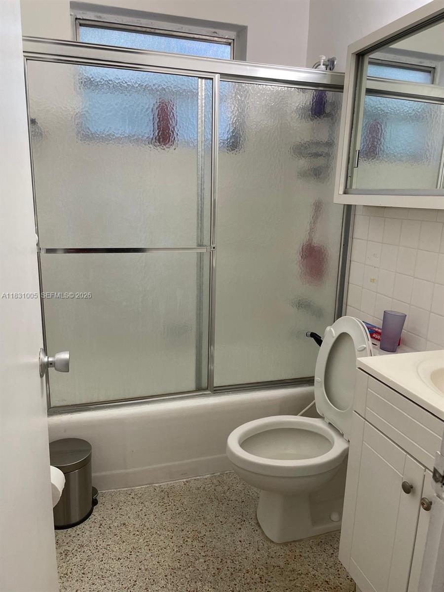TOWN OF HIALEAH 1 ADDN AM - Residential Lease