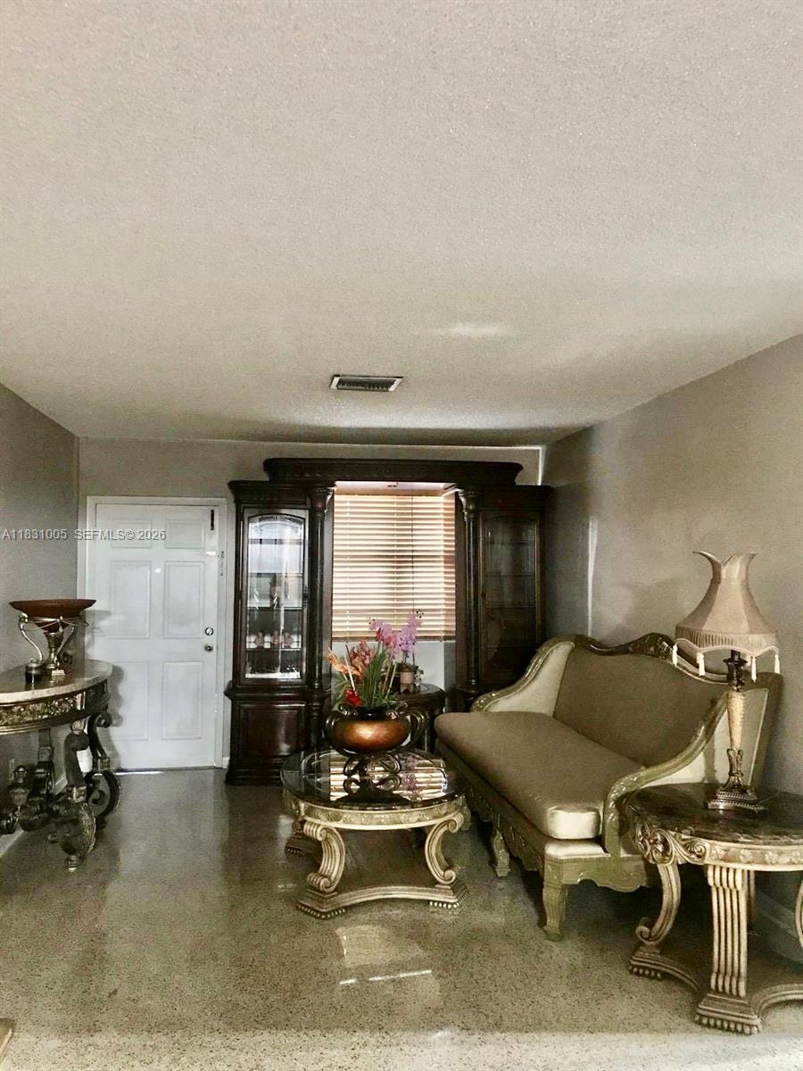 TOWN OF HIALEAH 1 ADDN AM - Residential Lease