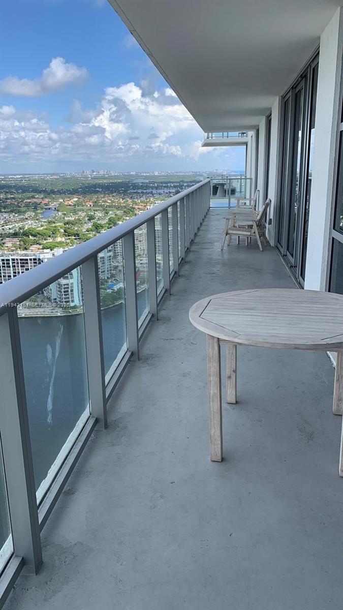4010 SOUTH OCEAN CONDO - Residential
