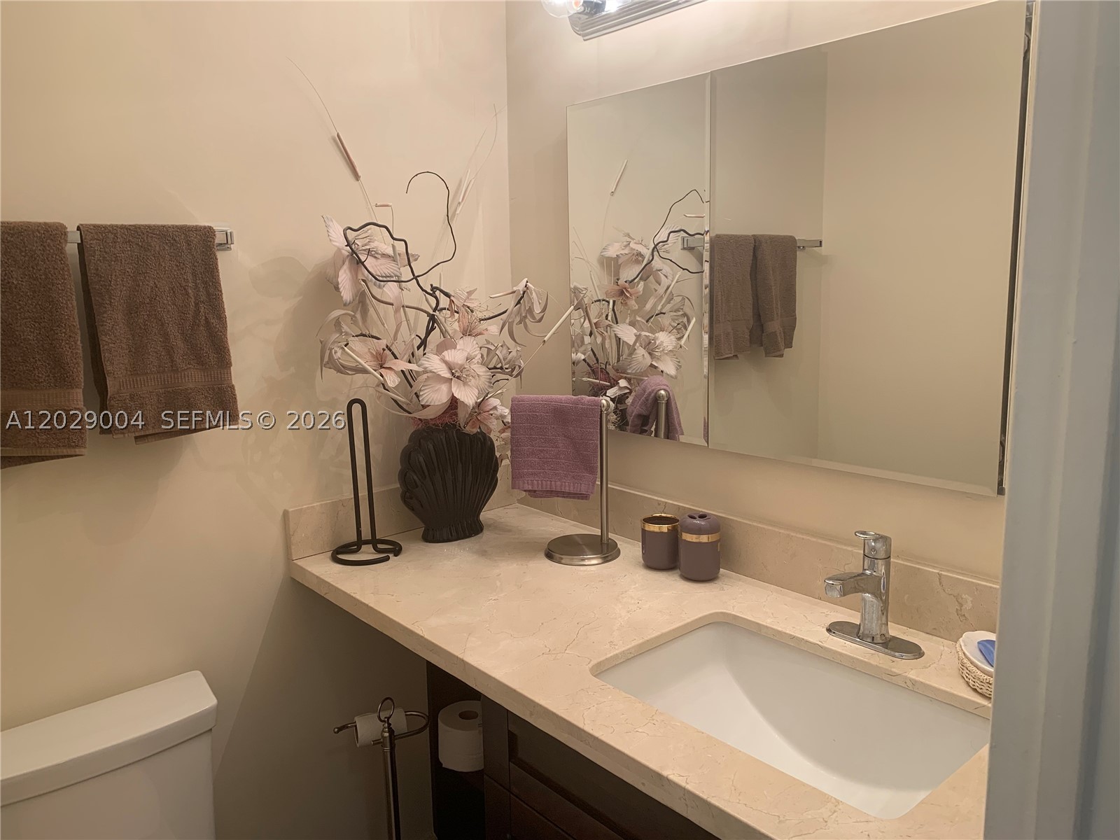 HEMISPHERES CONDO - Residential Lease