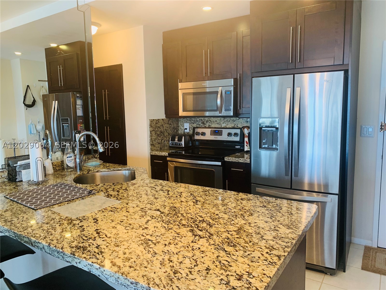 HEMISPHERES CONDO - Residential Lease
