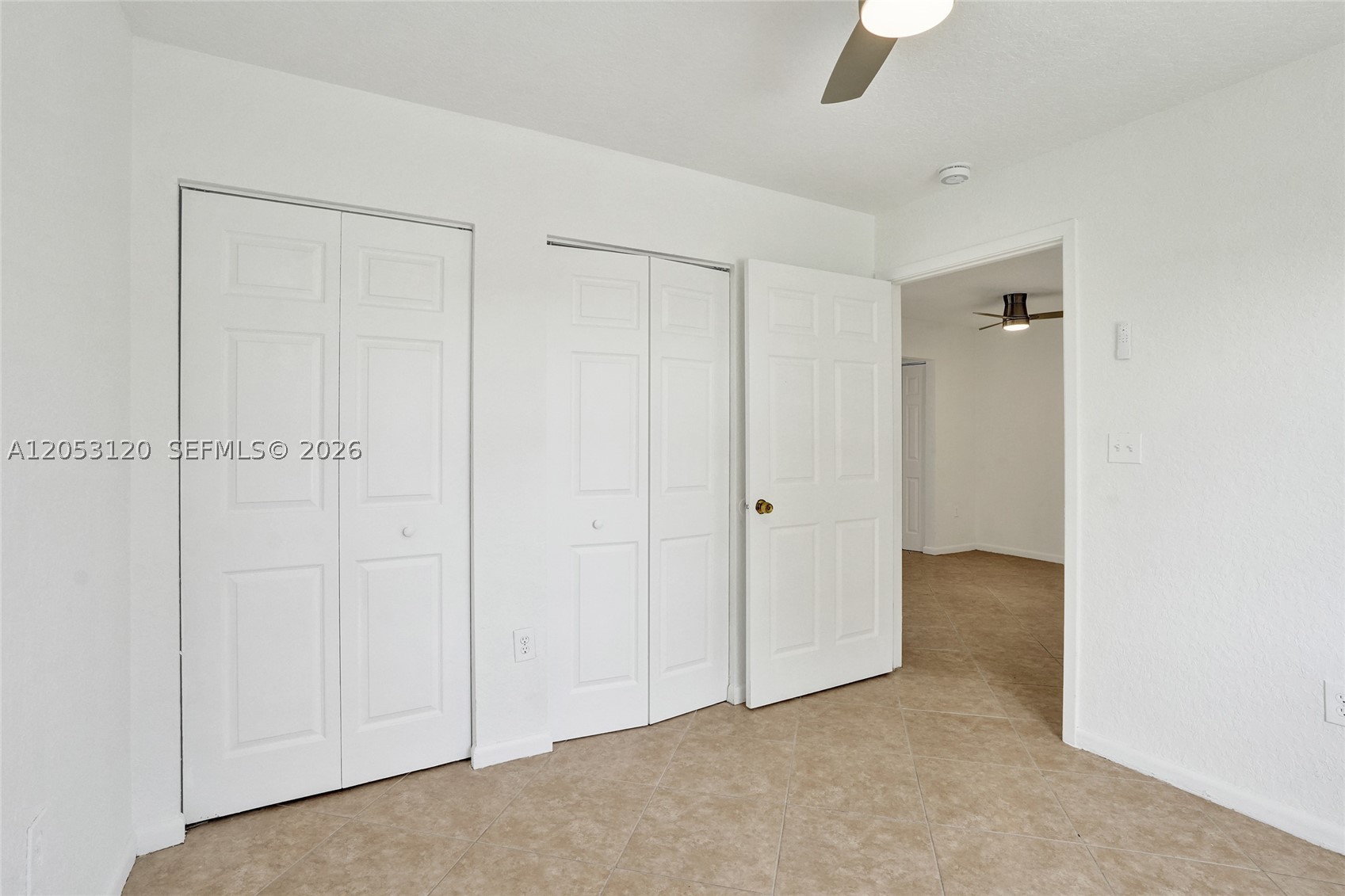 HOLLYWOOD PARK - Residential Lease