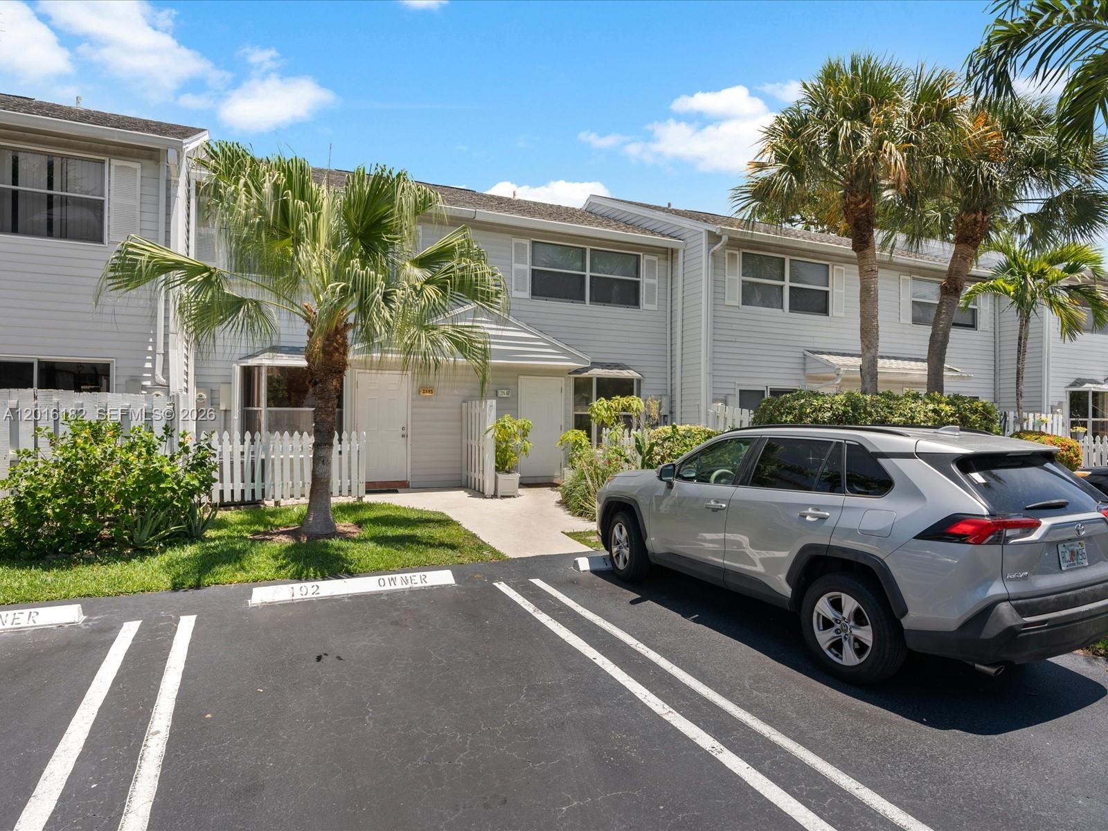 SUN HARBOUR - Residential