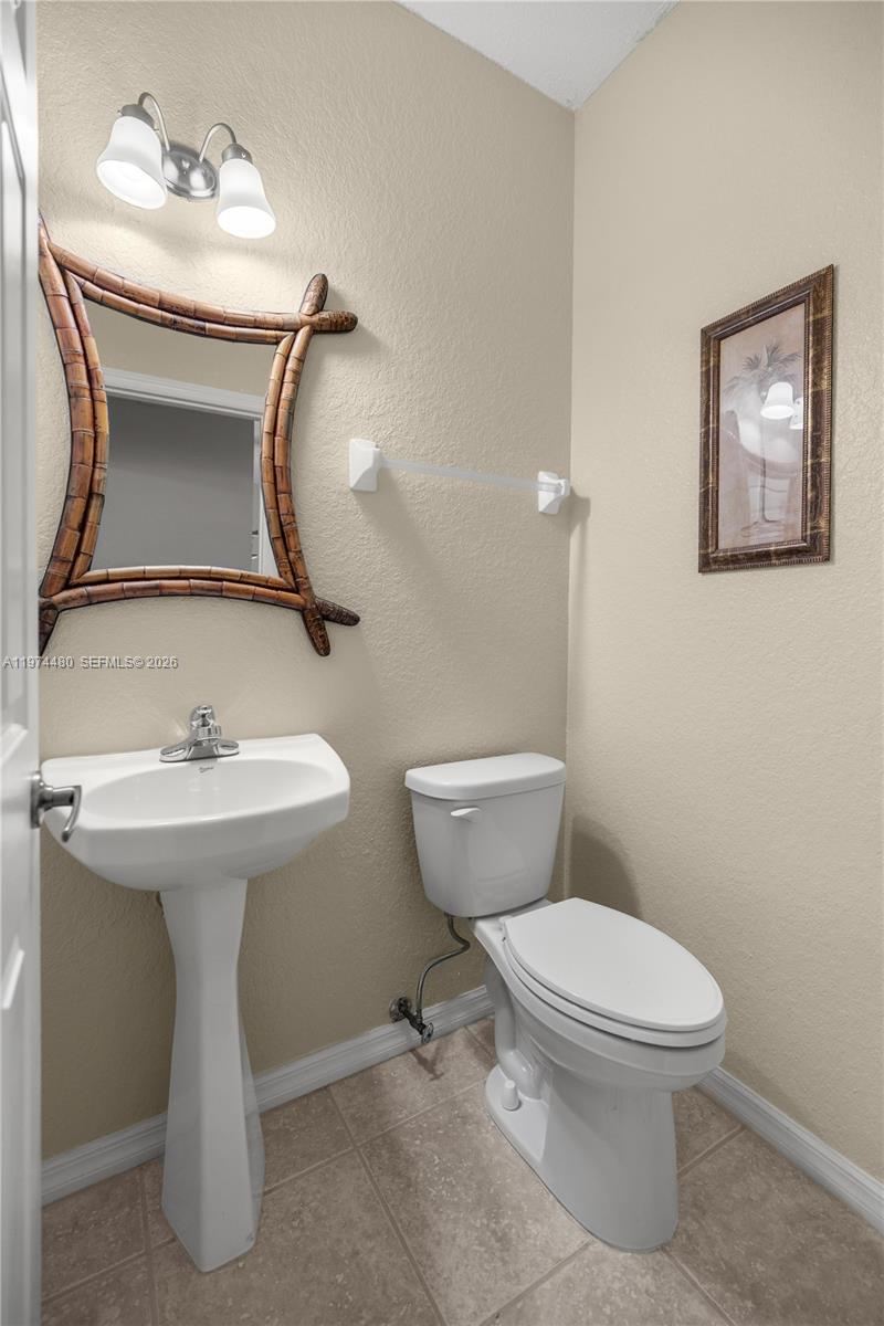 GOLFVIEW ESTATES CONDOMINI - Residential