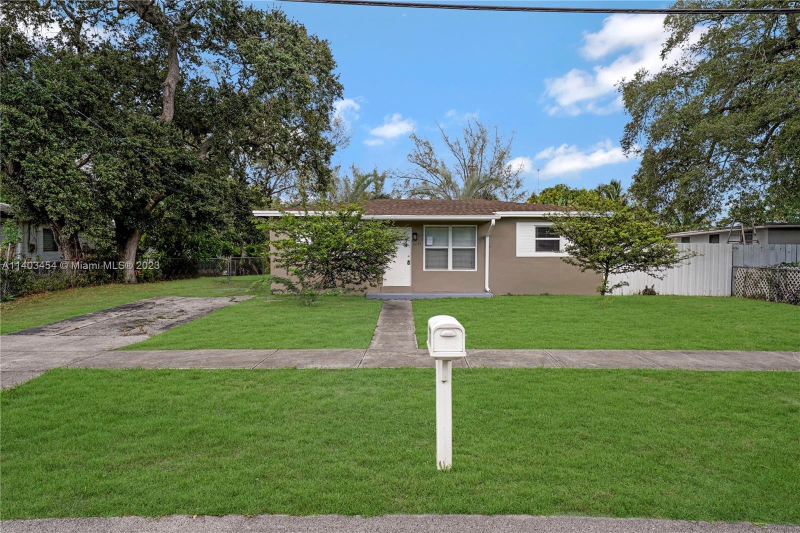 LAKE FOREST SEC 4 - Residential