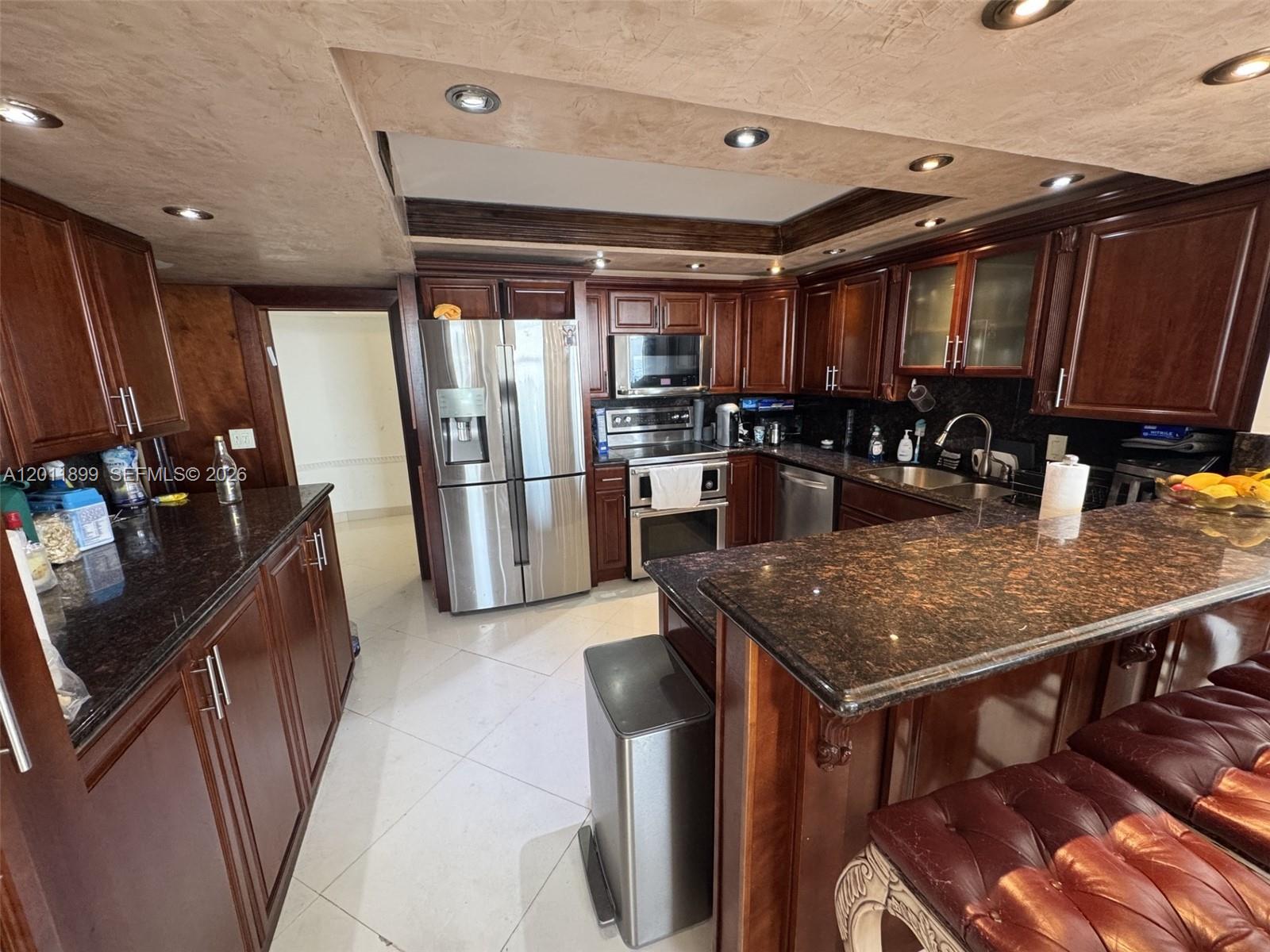 MALAGA TOWERS CONDO - Residential