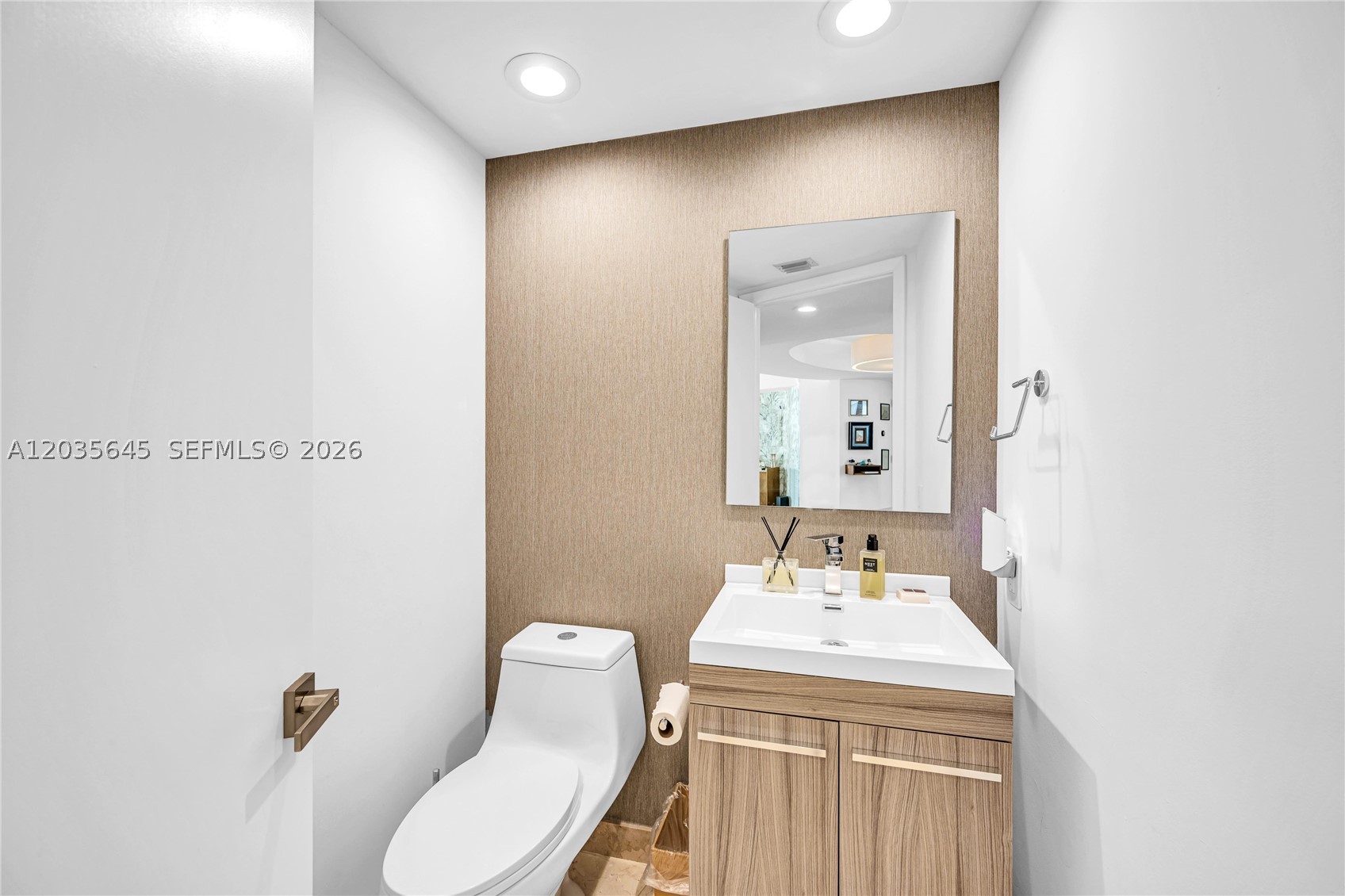 OCEAN ONE CONDO - Residential