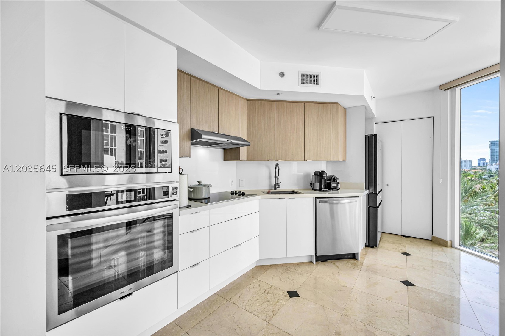 OCEAN ONE CONDO - Residential