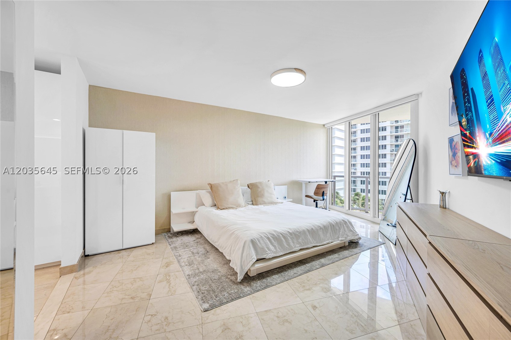OCEAN ONE CONDO - Residential