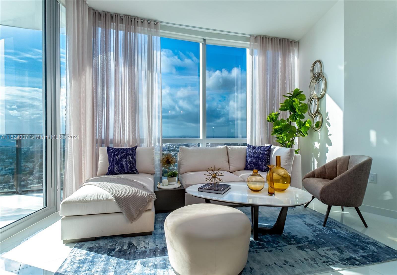 PARAMOUNT MIAMI WORLDCENT - Residential Lease