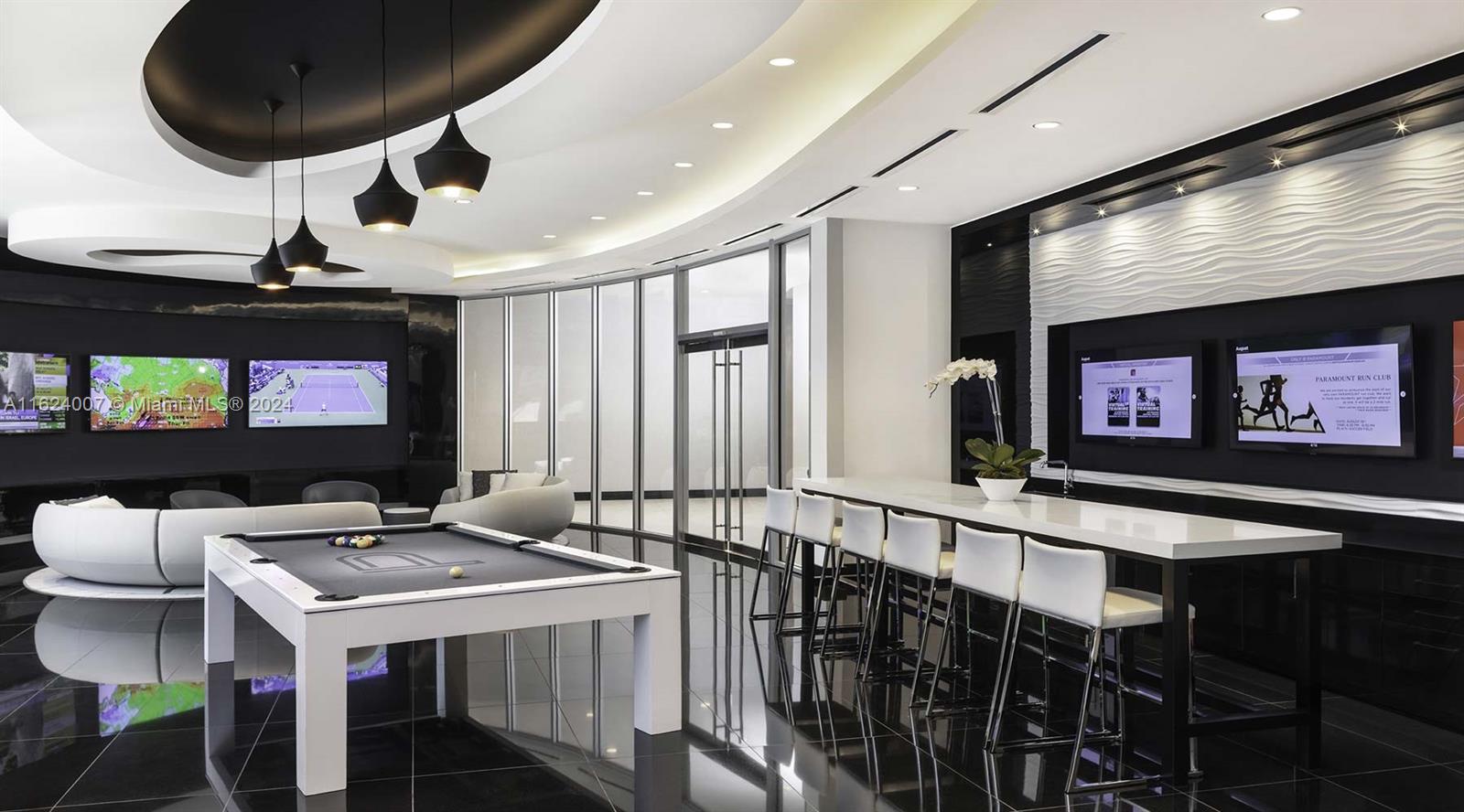 PARAMOUNT MIAMI WORLDCENT - Residential Lease