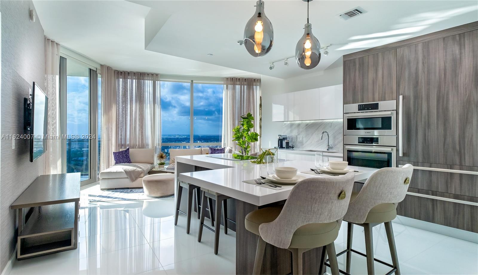 PARAMOUNT MIAMI WORLDCENT - Residential Lease