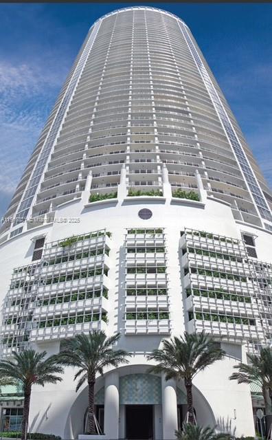 OPERA TOWER CONDO - Residential