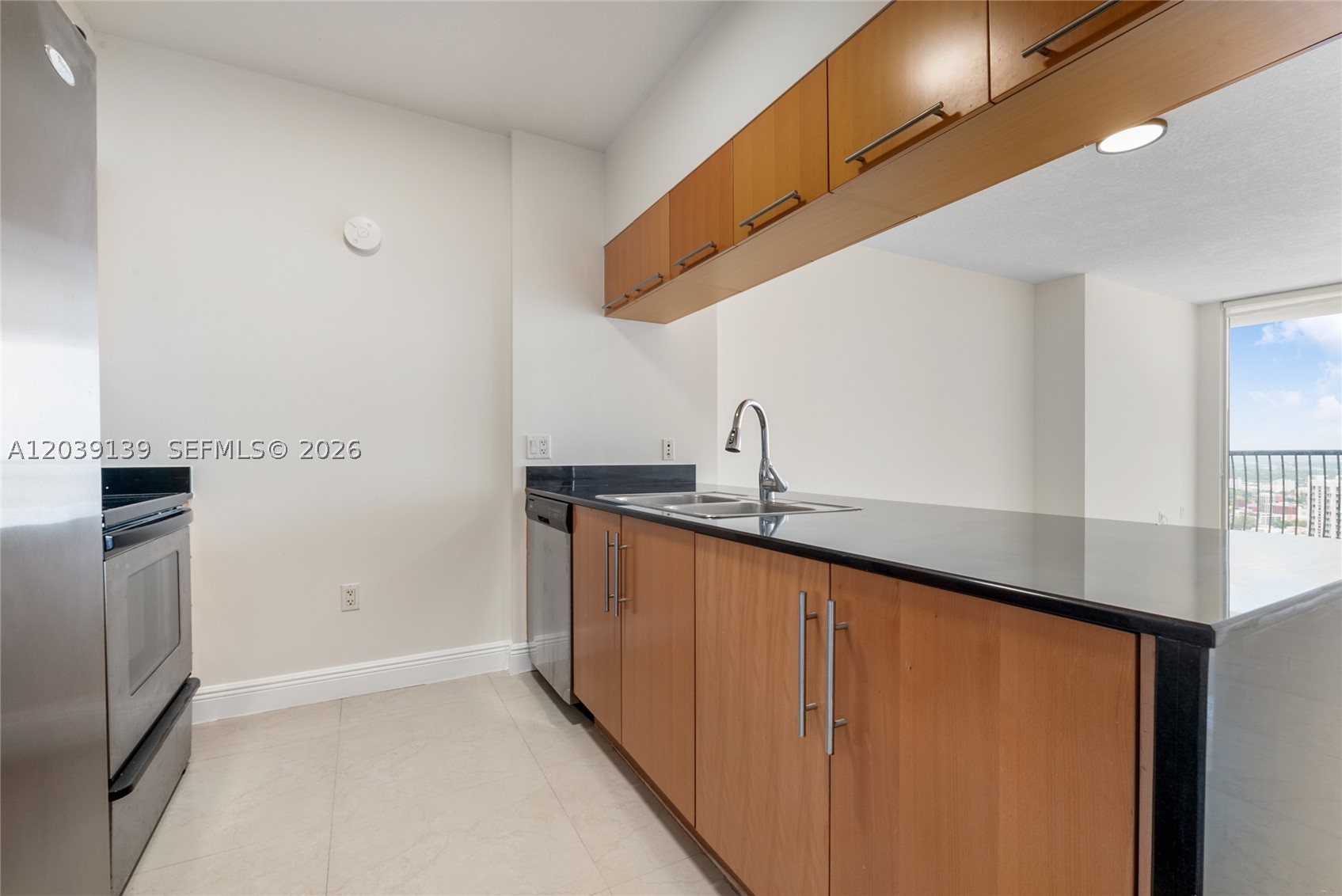 OPERA TOWER CONDO - Residential