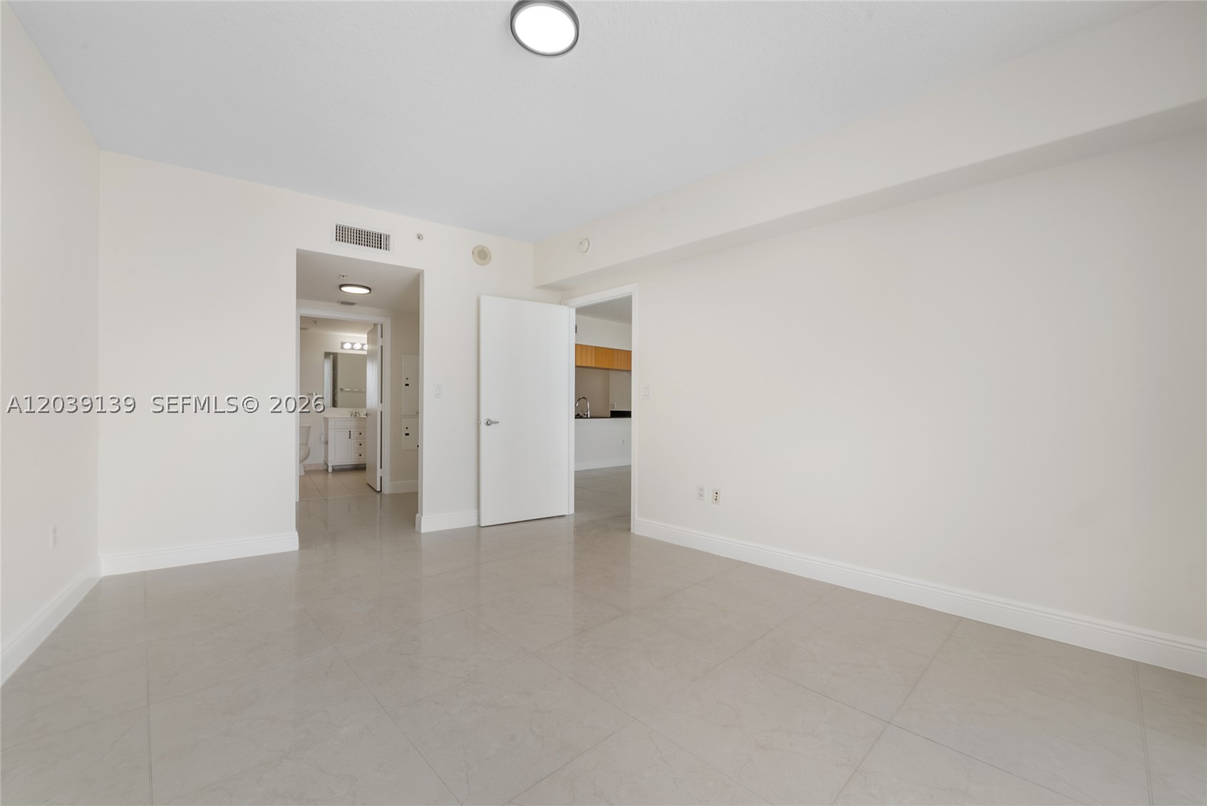 OPERA TOWER CONDO - Residential