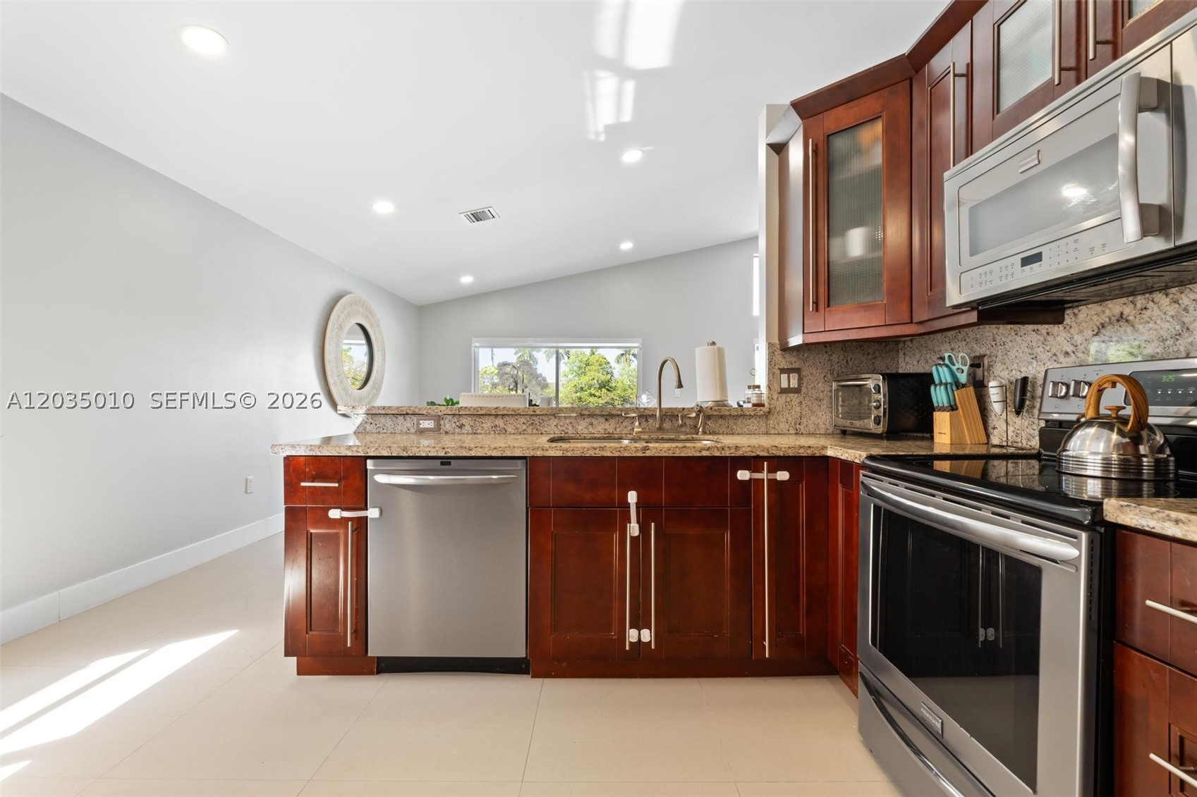 SILVER LAKES PHASE III RE - Residential Lease